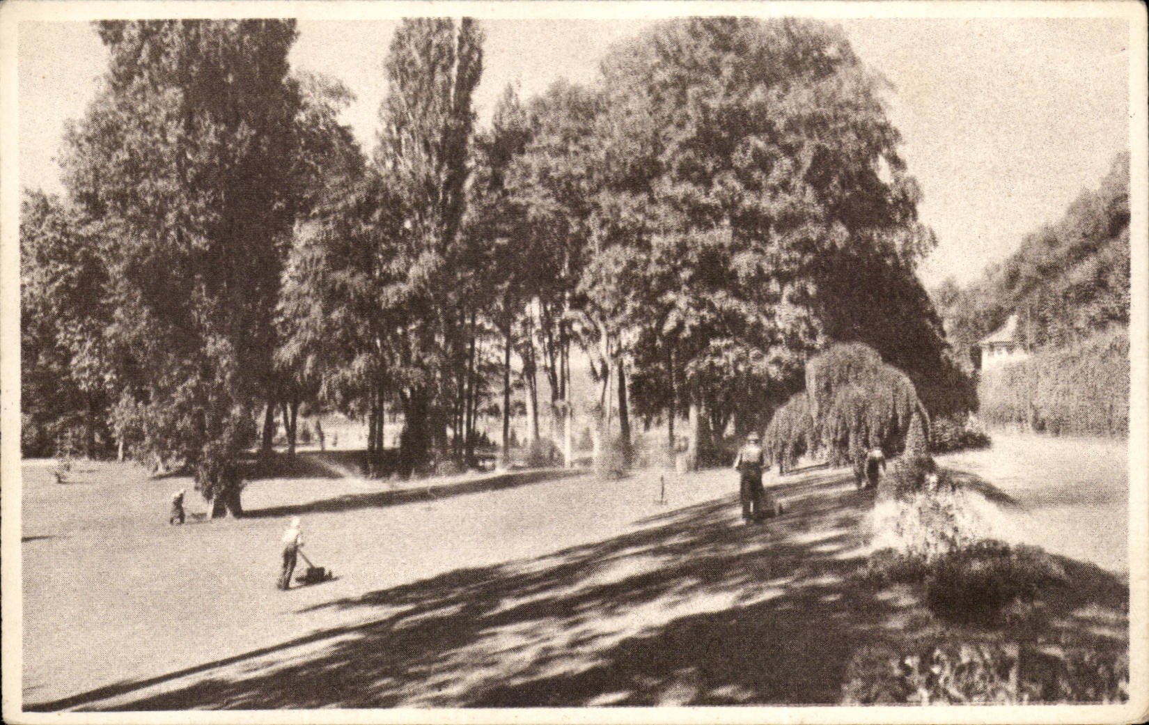 CPA Paris Ecole d'horticulture des PRessoirs du Roy fondation Congnacq Jay Entretien des pelouses