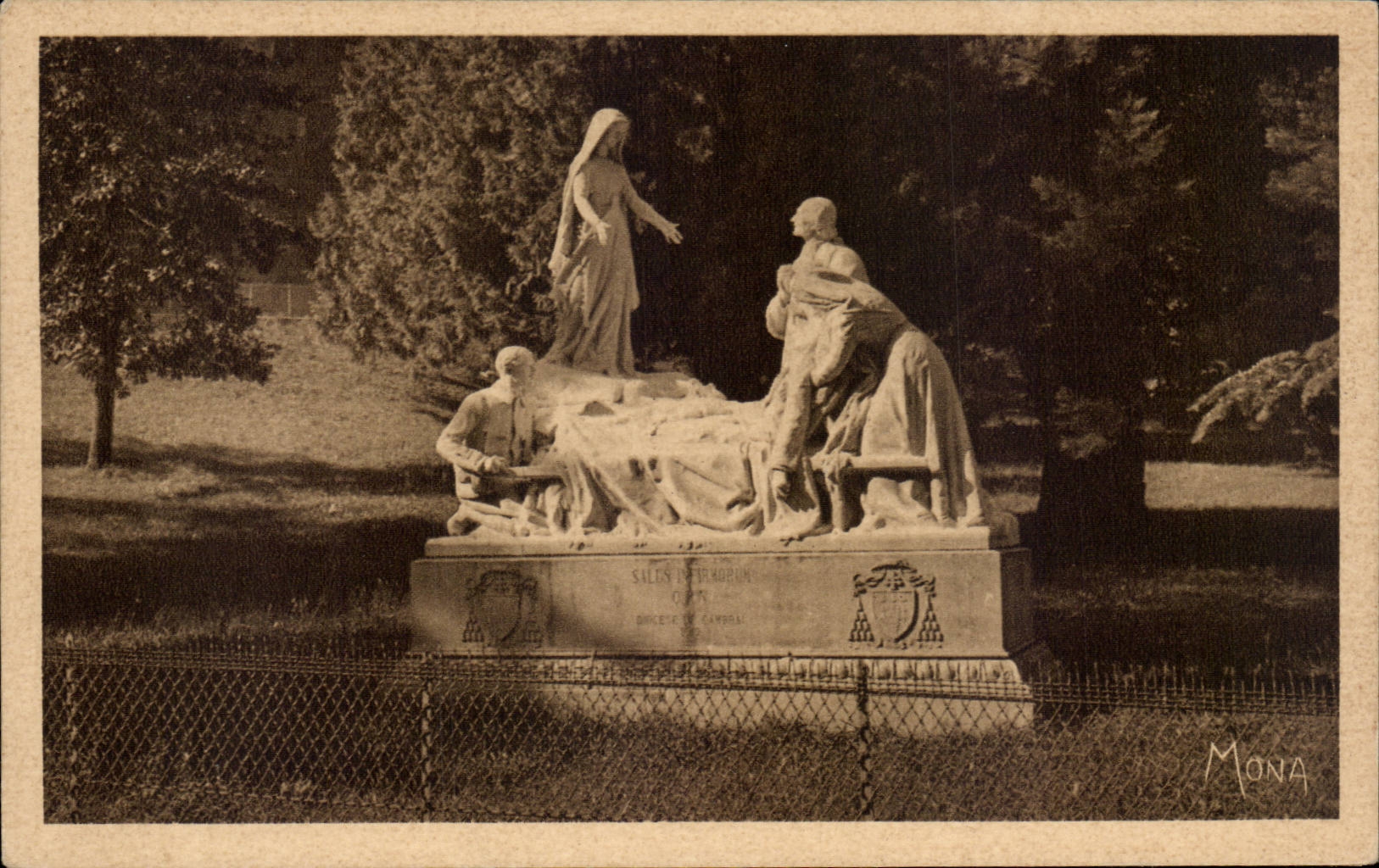 CPA Lourdes the monument of the Cambric diocese per Jules Dechin