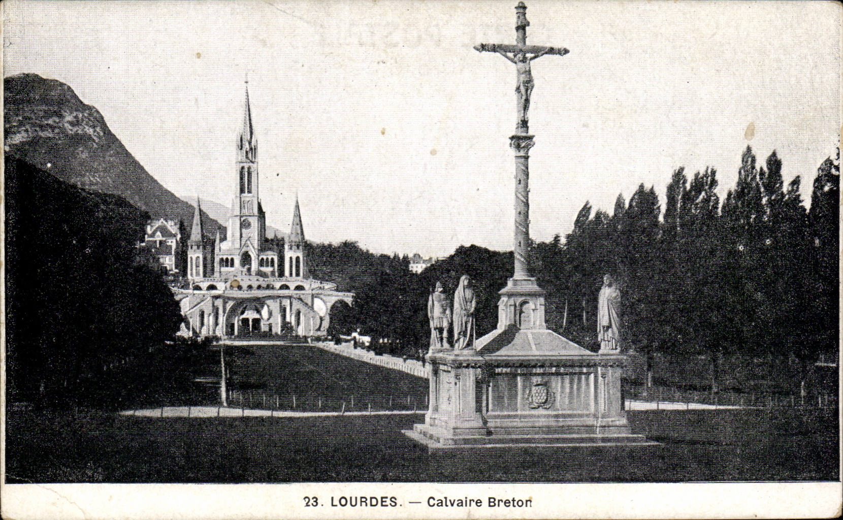 CPA Lourdes Breton Martyrdom