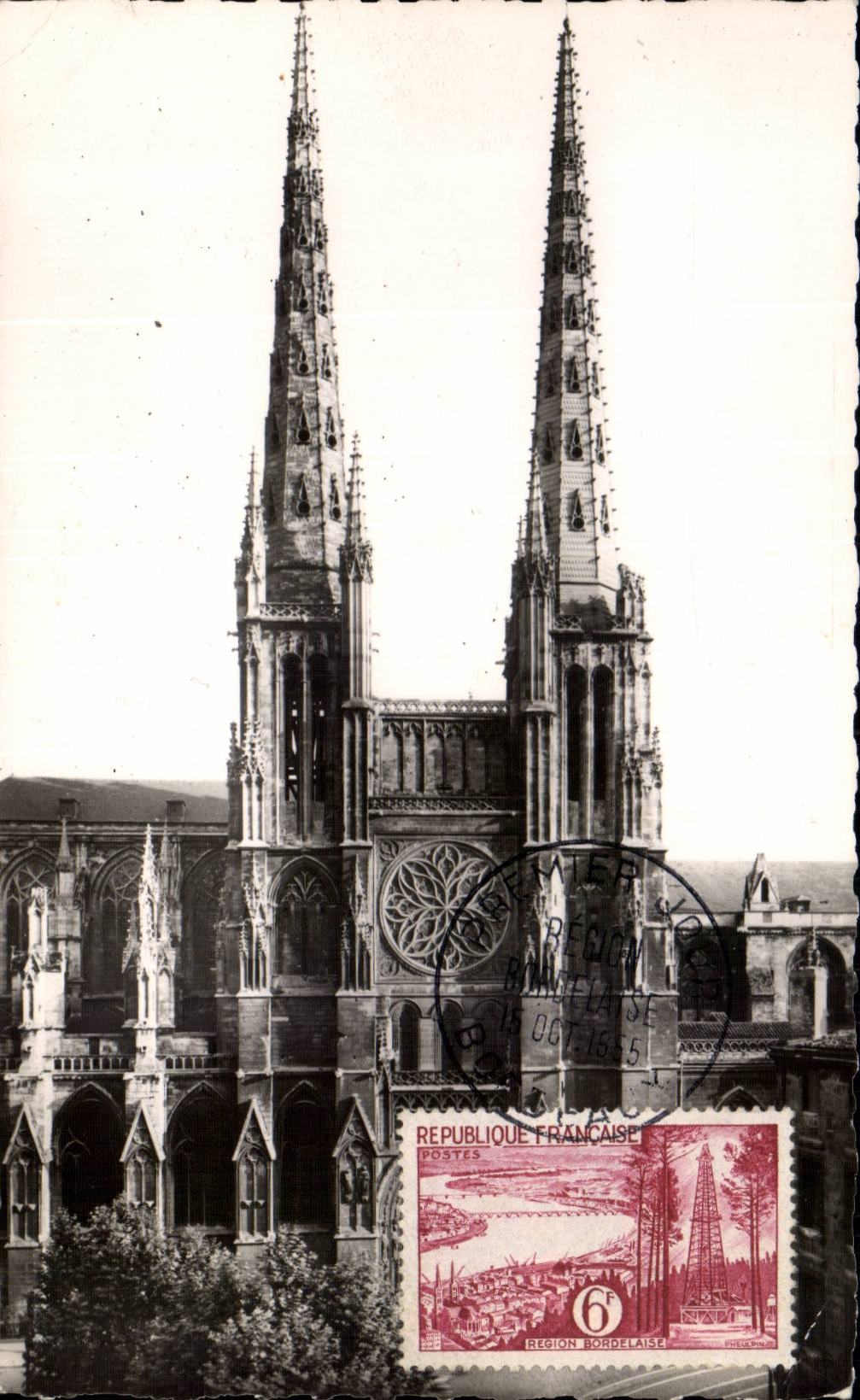 MODERN CARD Bordeaux arrows of the cathedral St Northern Andre Facade