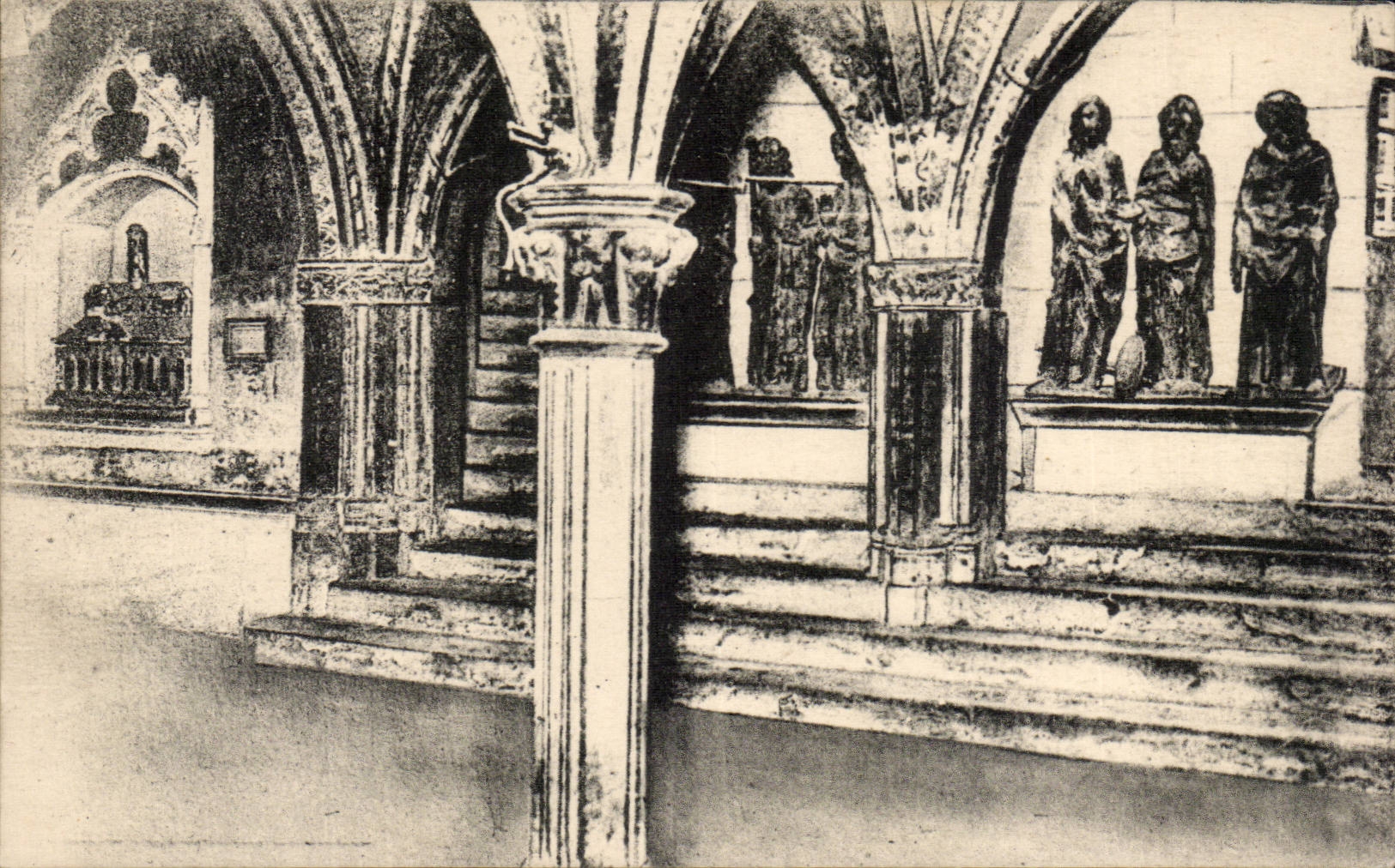 CPA Toulouse Insigne basilique St Sernin