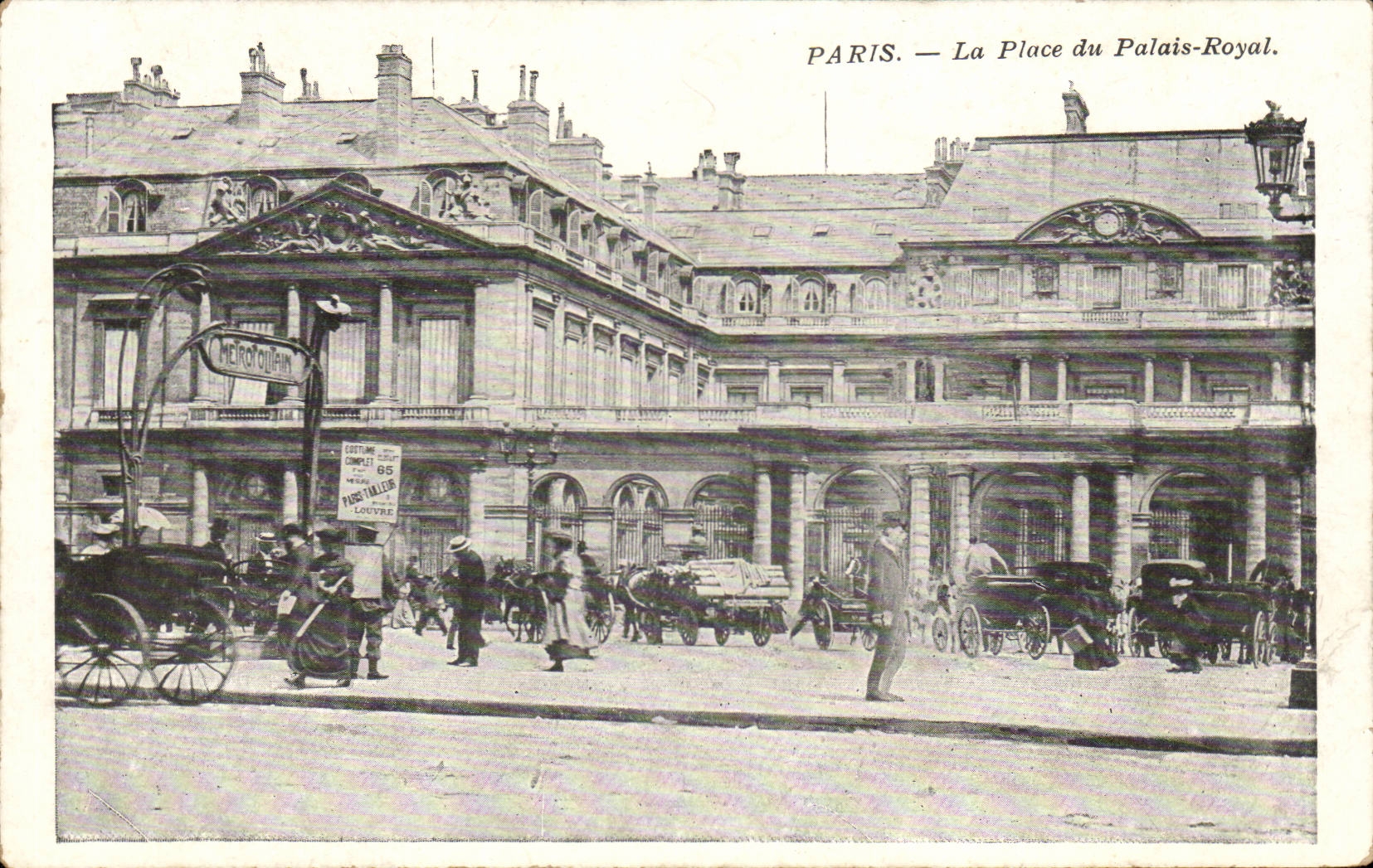 Paris CPA La place du Palais Royal