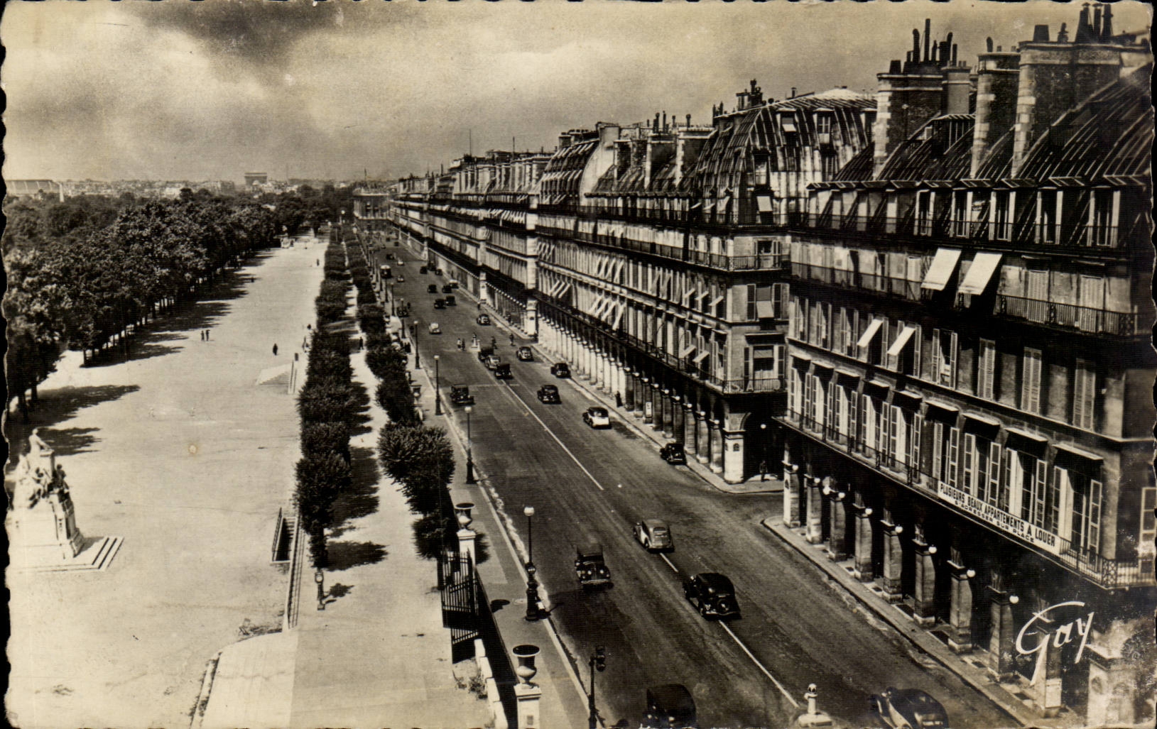 Paris CPM Rue de Rivoli et jardin des Tuileries