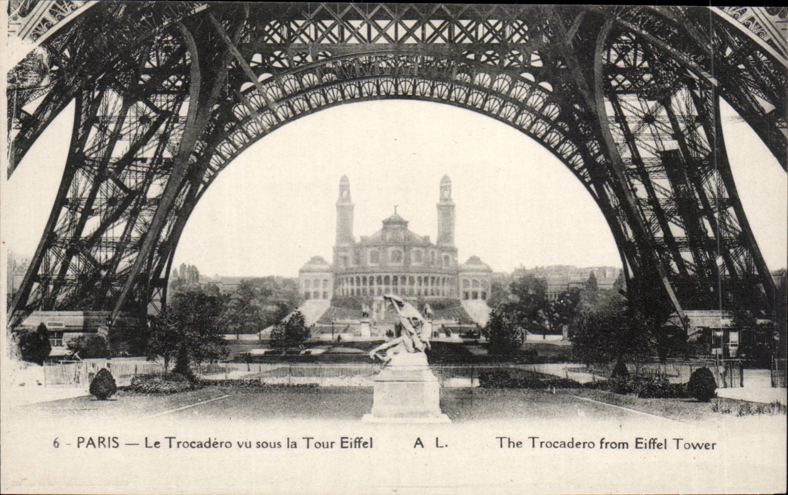 CPA Paris Trocadero seen under the Eiffel Tower