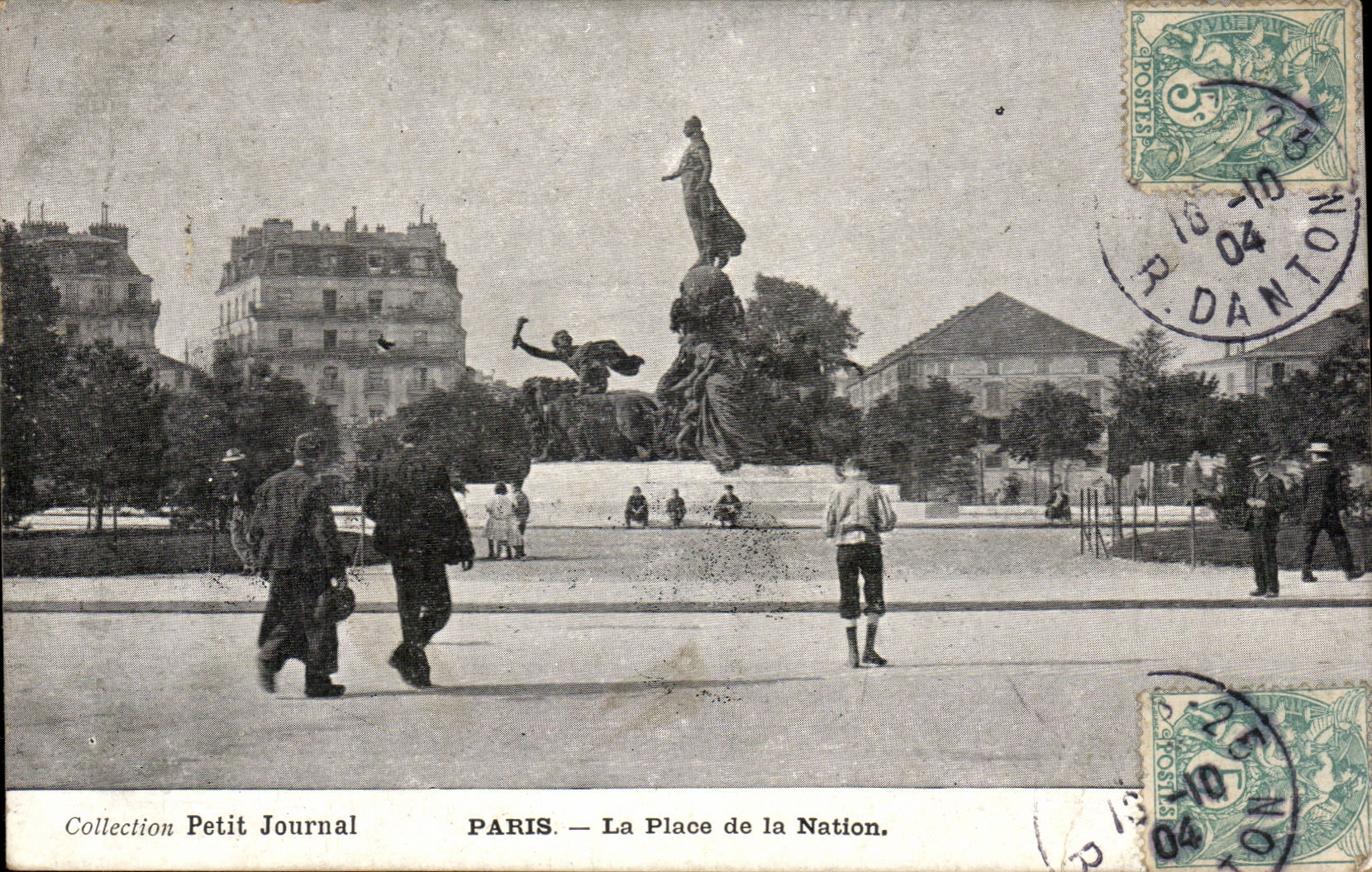 Paris CPA La place de la Nation