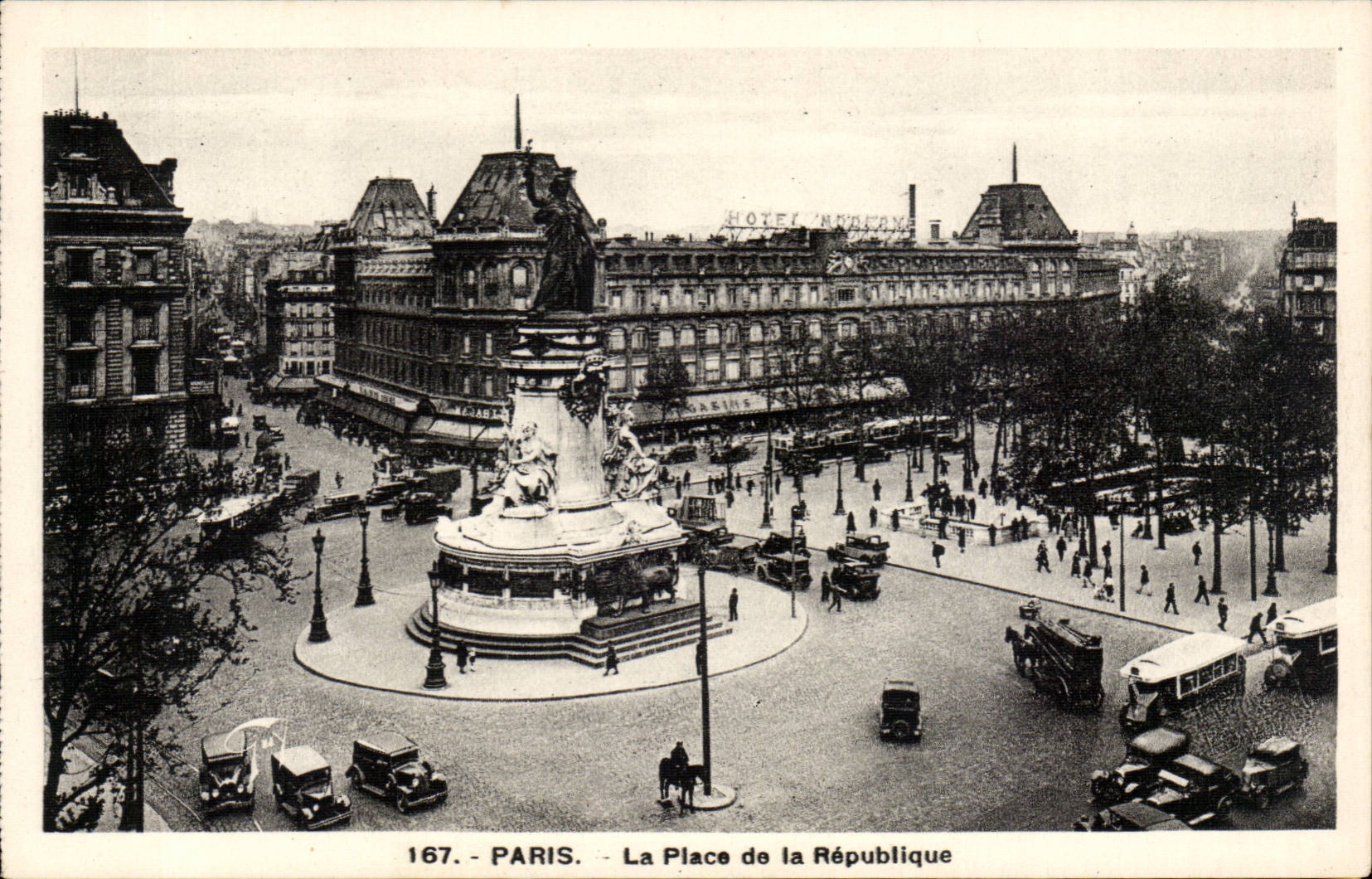 Paris CPA Places republic