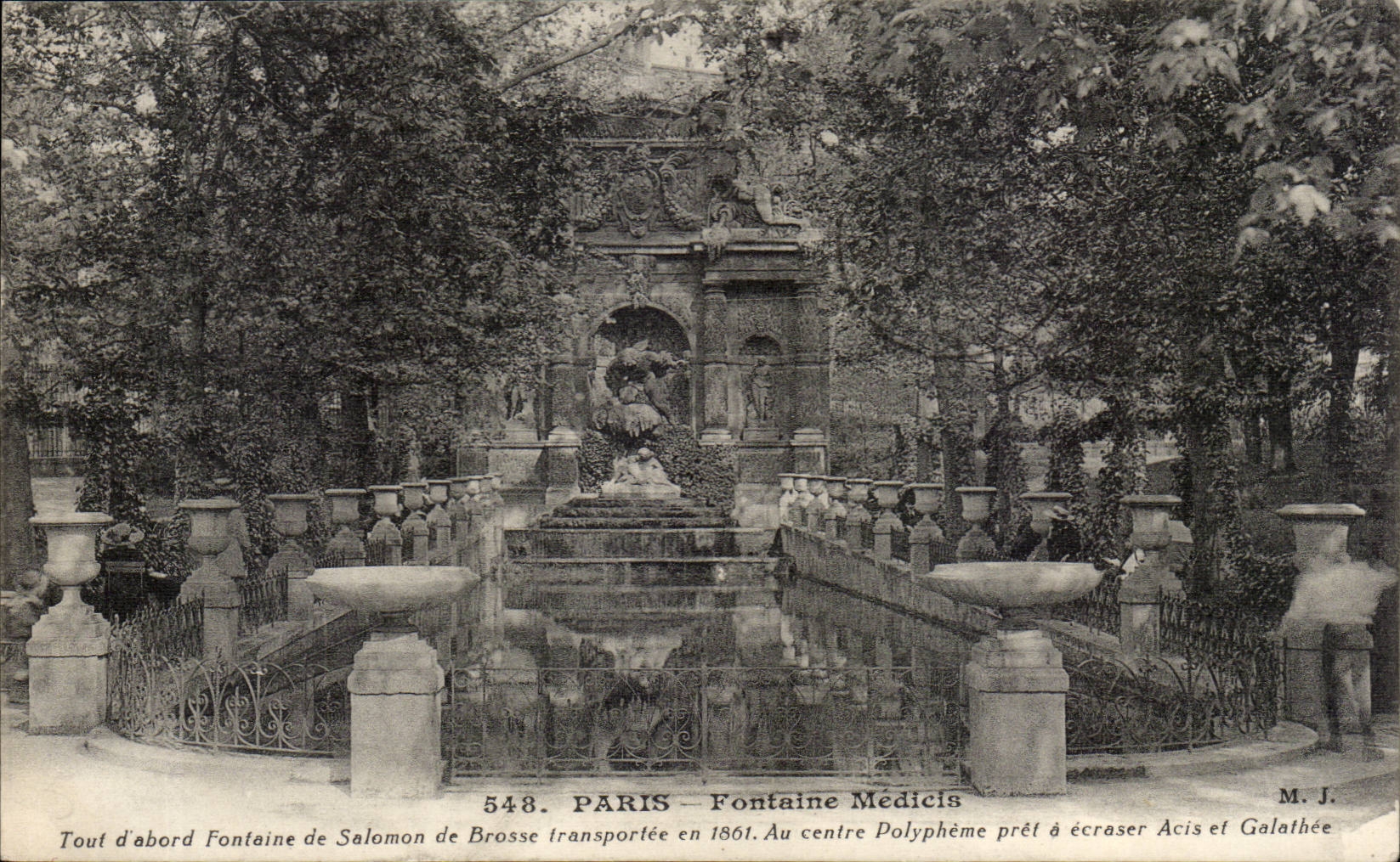 Paris CPA Fountain medicis
