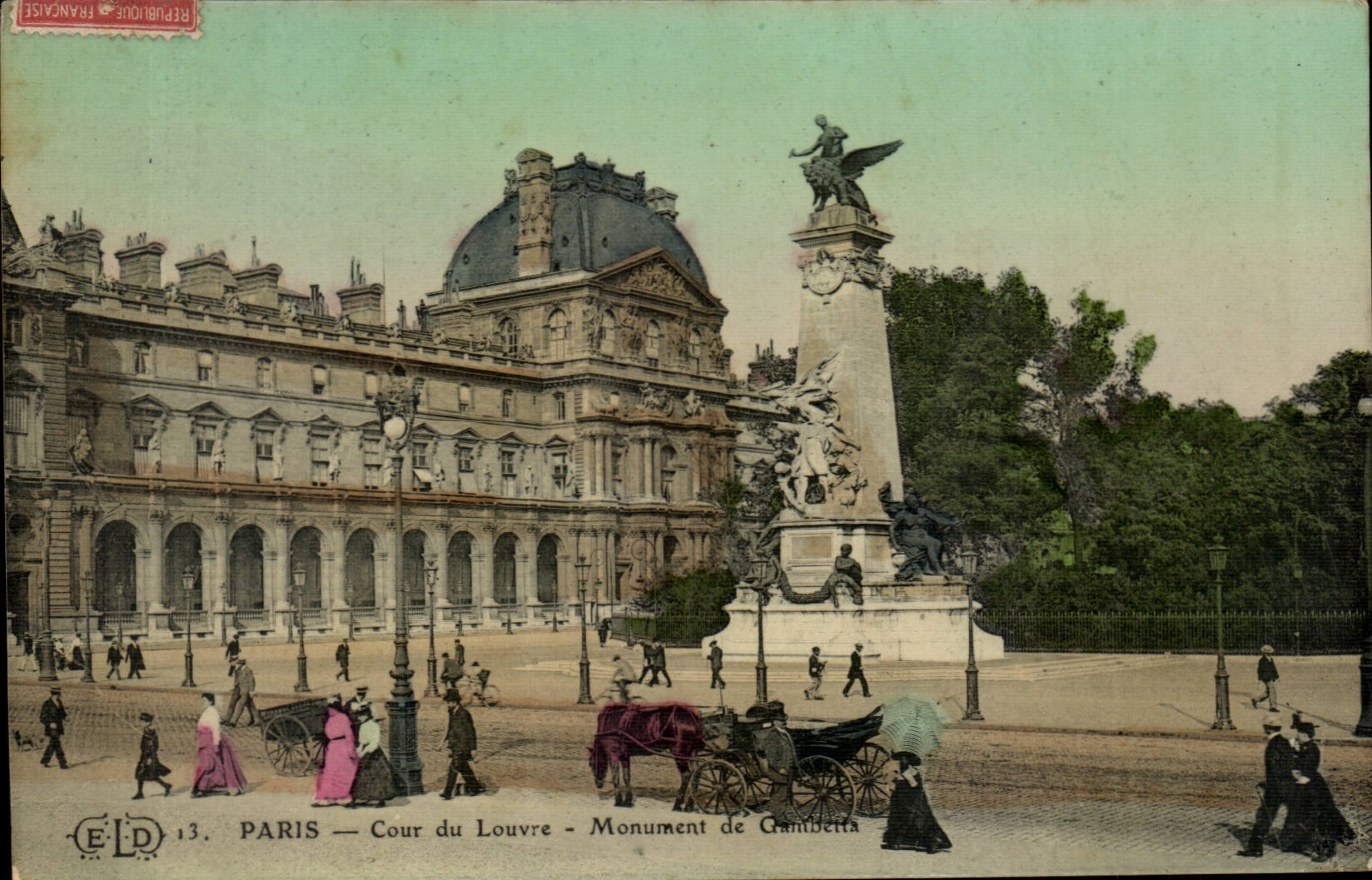 Paris CPA Cour du Louvre Monument de Gambetta