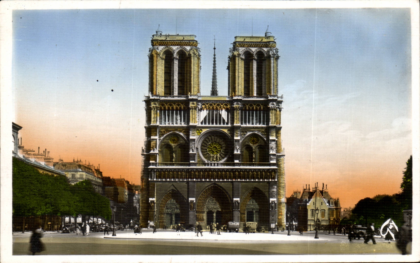 Paris CPA Parvis de Notre DAme