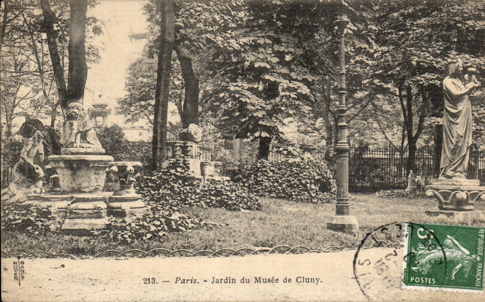 CPA Paris Garden of the museum of Cluny