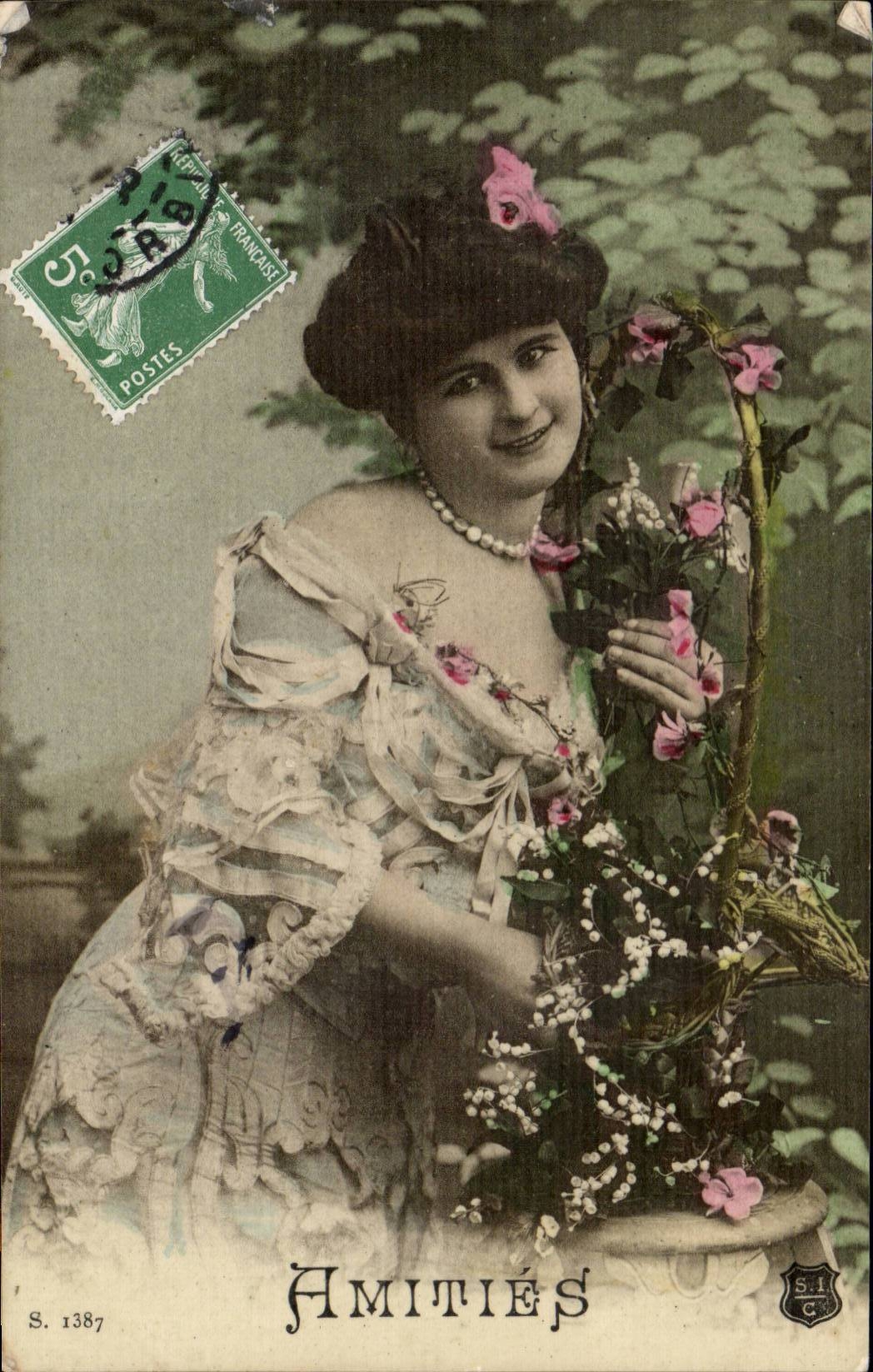 CPA Fantasy Woman Friendships