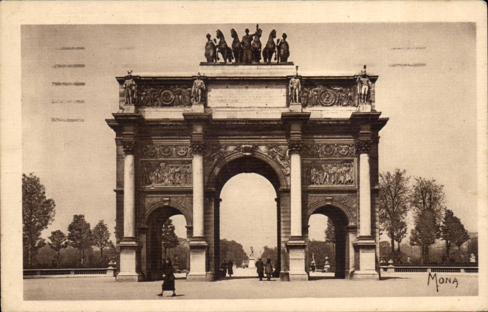 CPA Paris Arc de triomphe du carrousel et le jardin des Tuileries