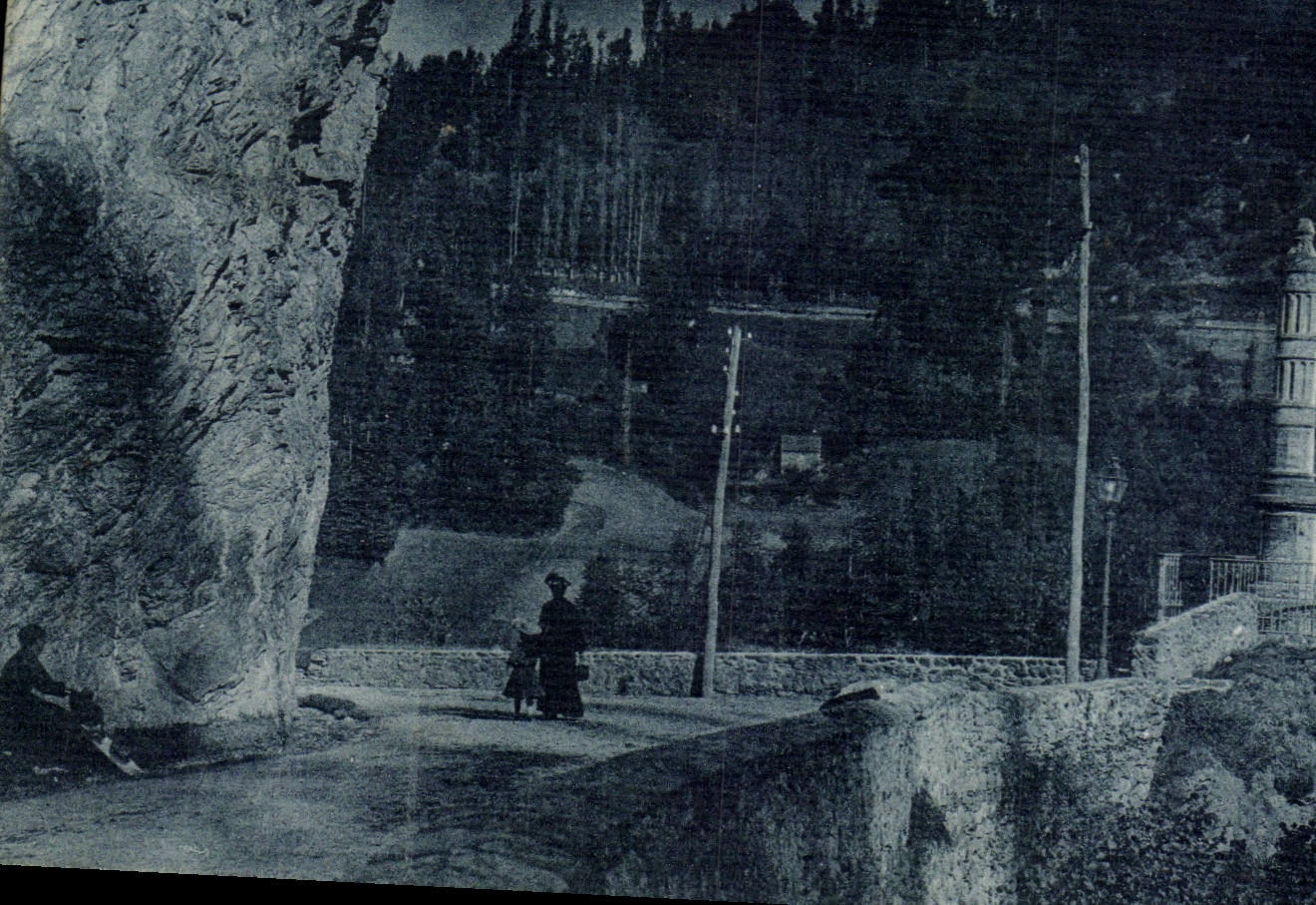 Luz Saint Saver CPA the column of the duchess of Bercy