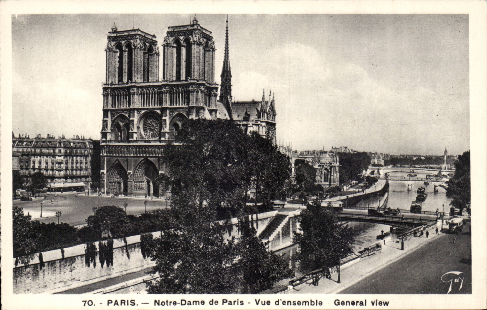 Paris CPA Notre DAme Vue d'ensemble