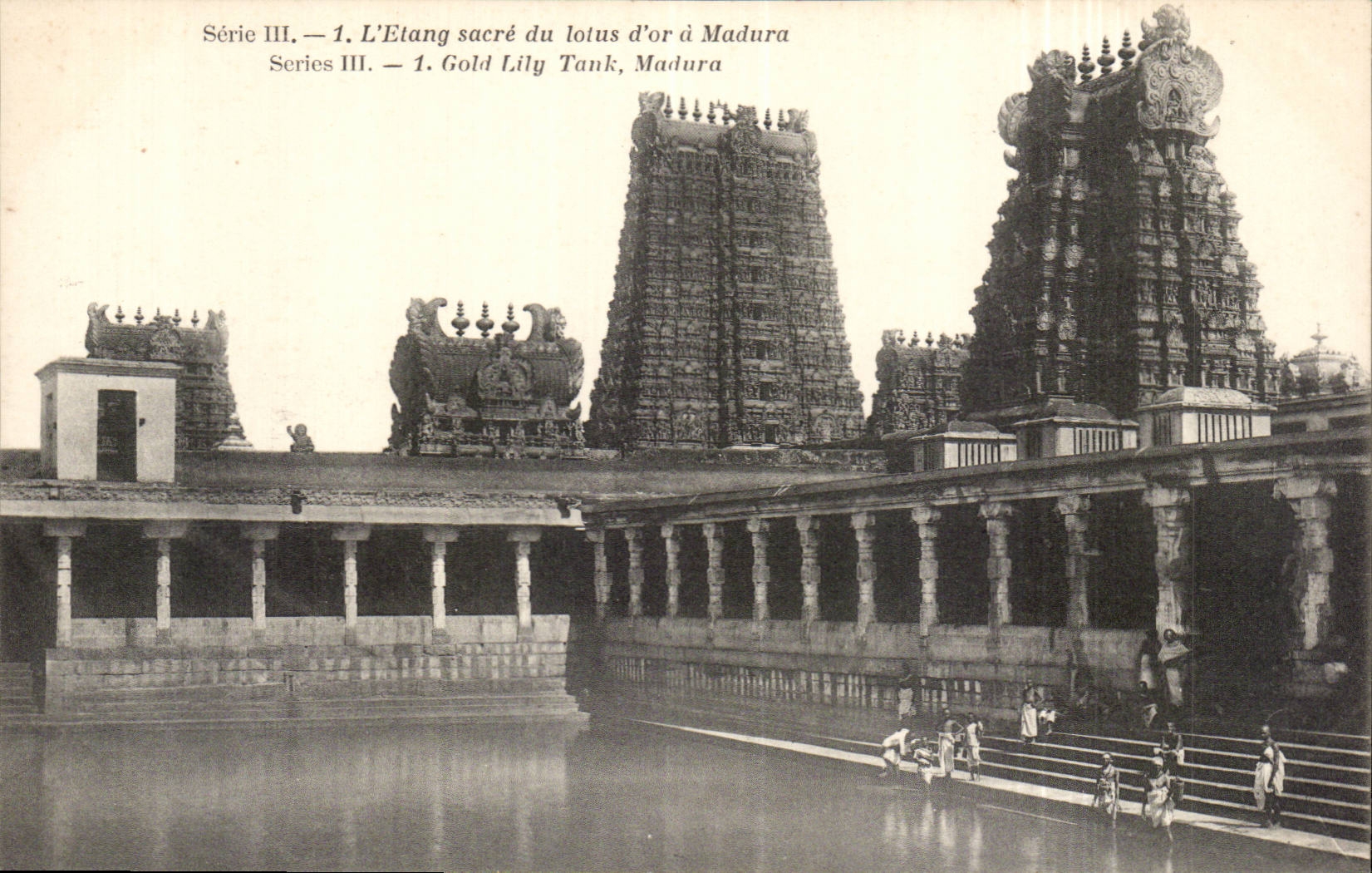 CPA Inde India L'etang sacre du lotus d'or a Madura 