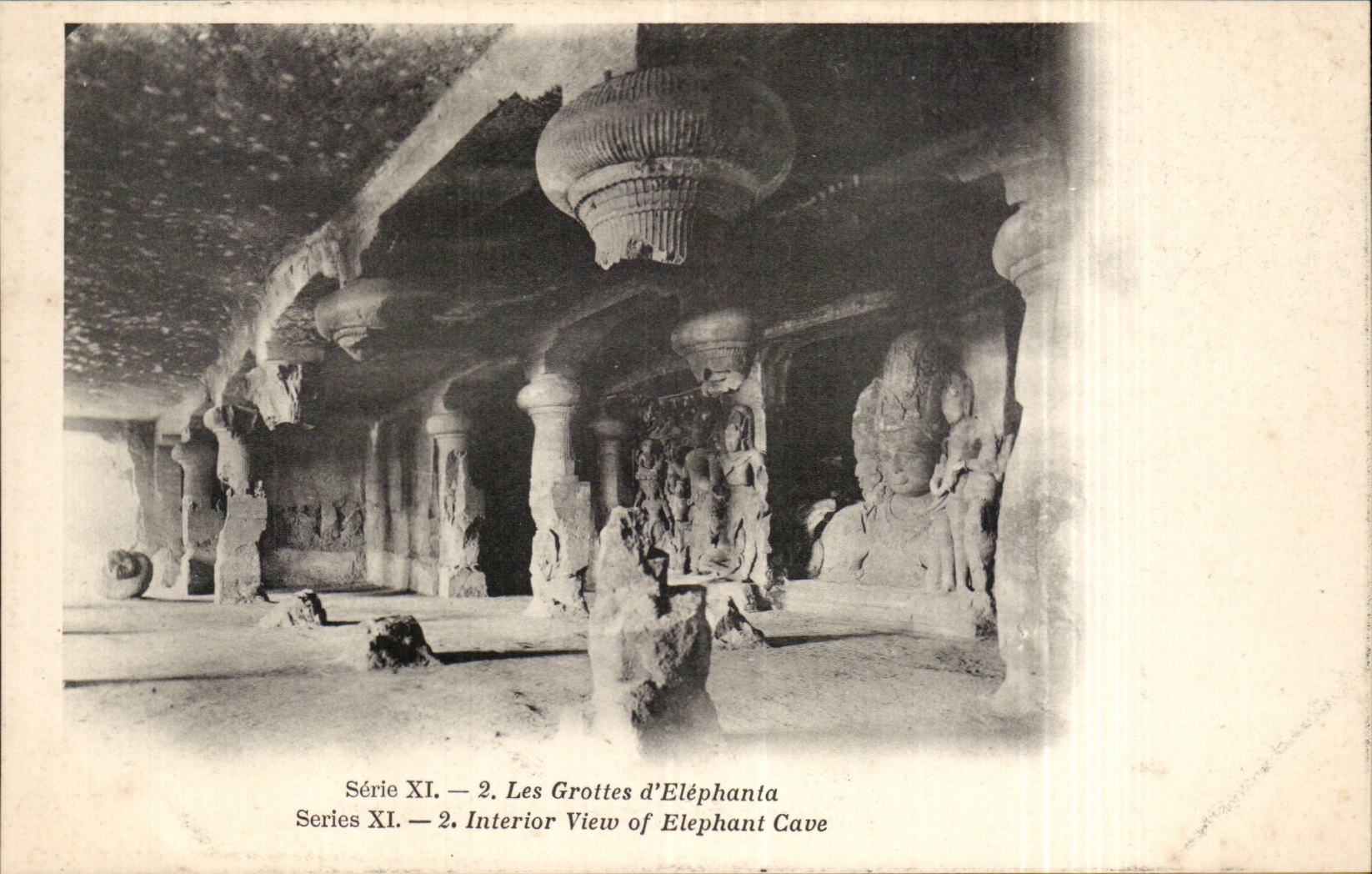 CPA Inde India Les grottes d'elephants a Madura elephant elephants