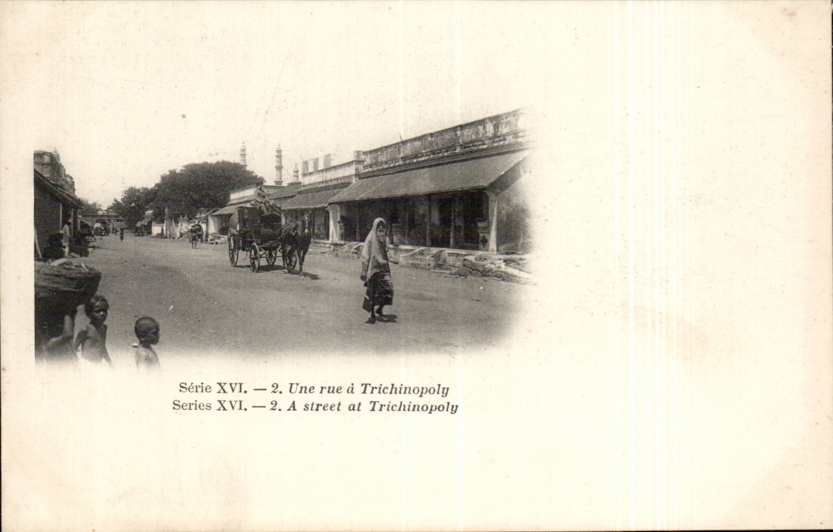 CPA Inde India Une rue a Trichinopoly