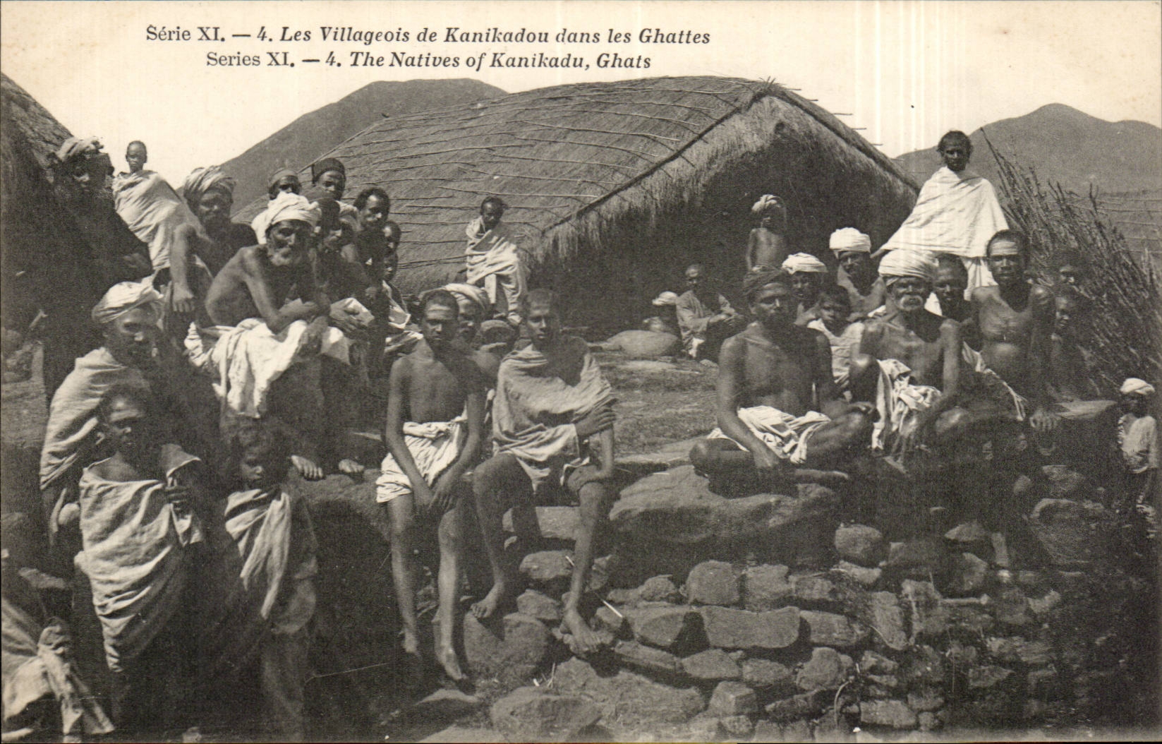 CPA Inde India Les villageois de Kanikadou dans les Ghattes TOP