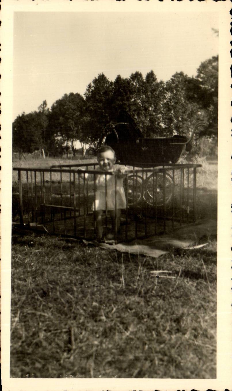 Photo Baby and his poussette