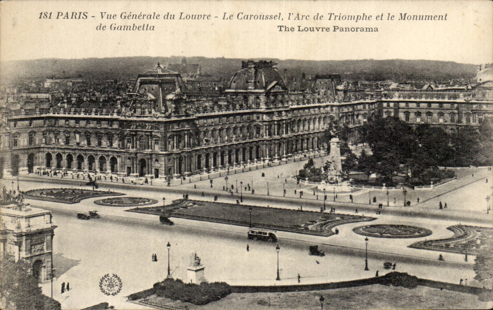 Paris CPA Vue generale du Louvre Le CArrousel L'arc de triomphe et le monument de Gambetta