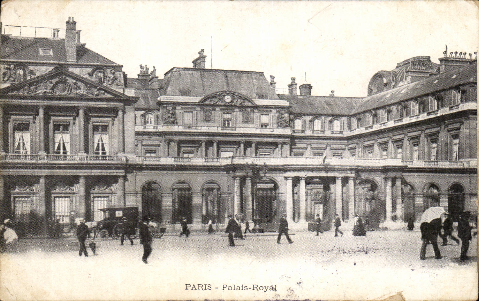 Paris CPA palais Royal