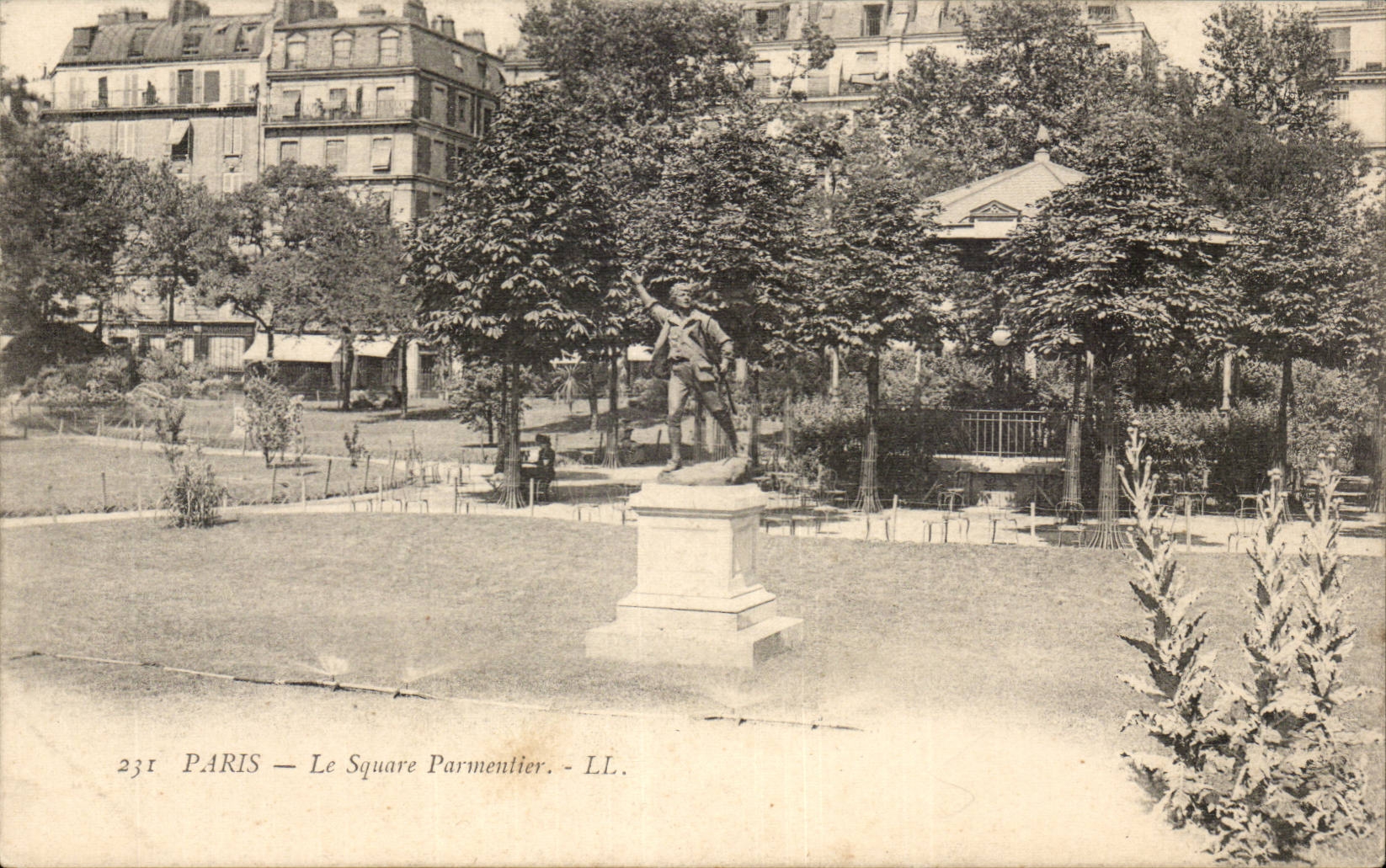 CPA Paris the Parmentier public garden