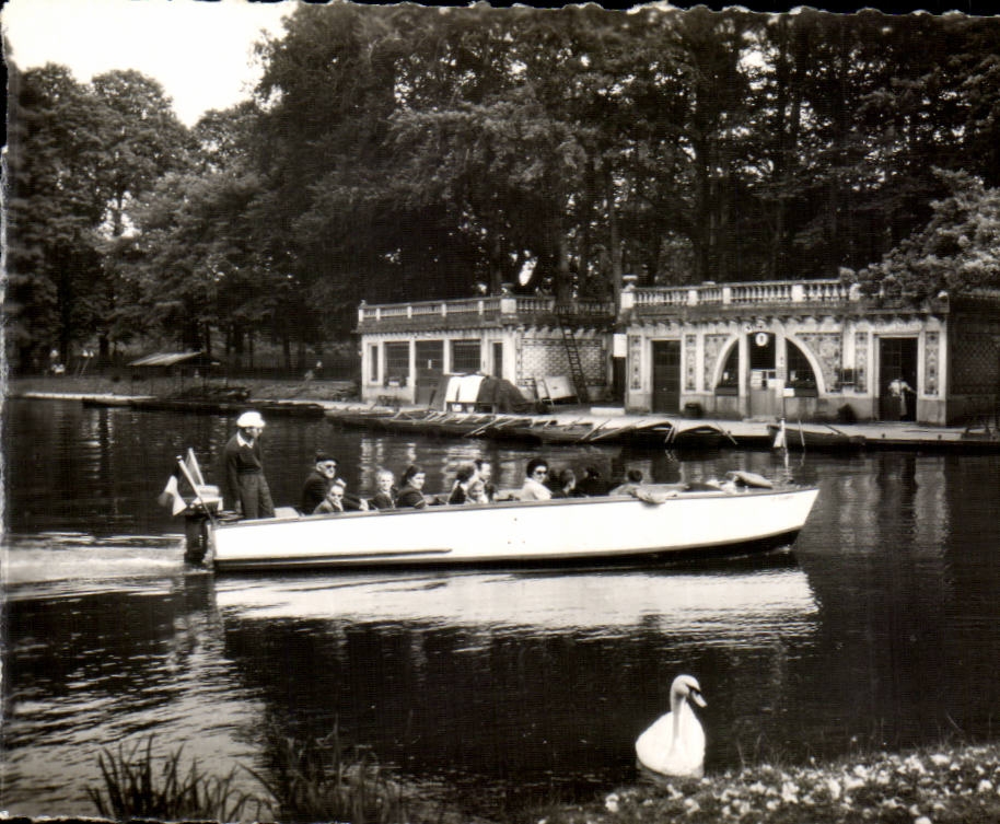 CPA Lyon the park of the gold head the landing stage