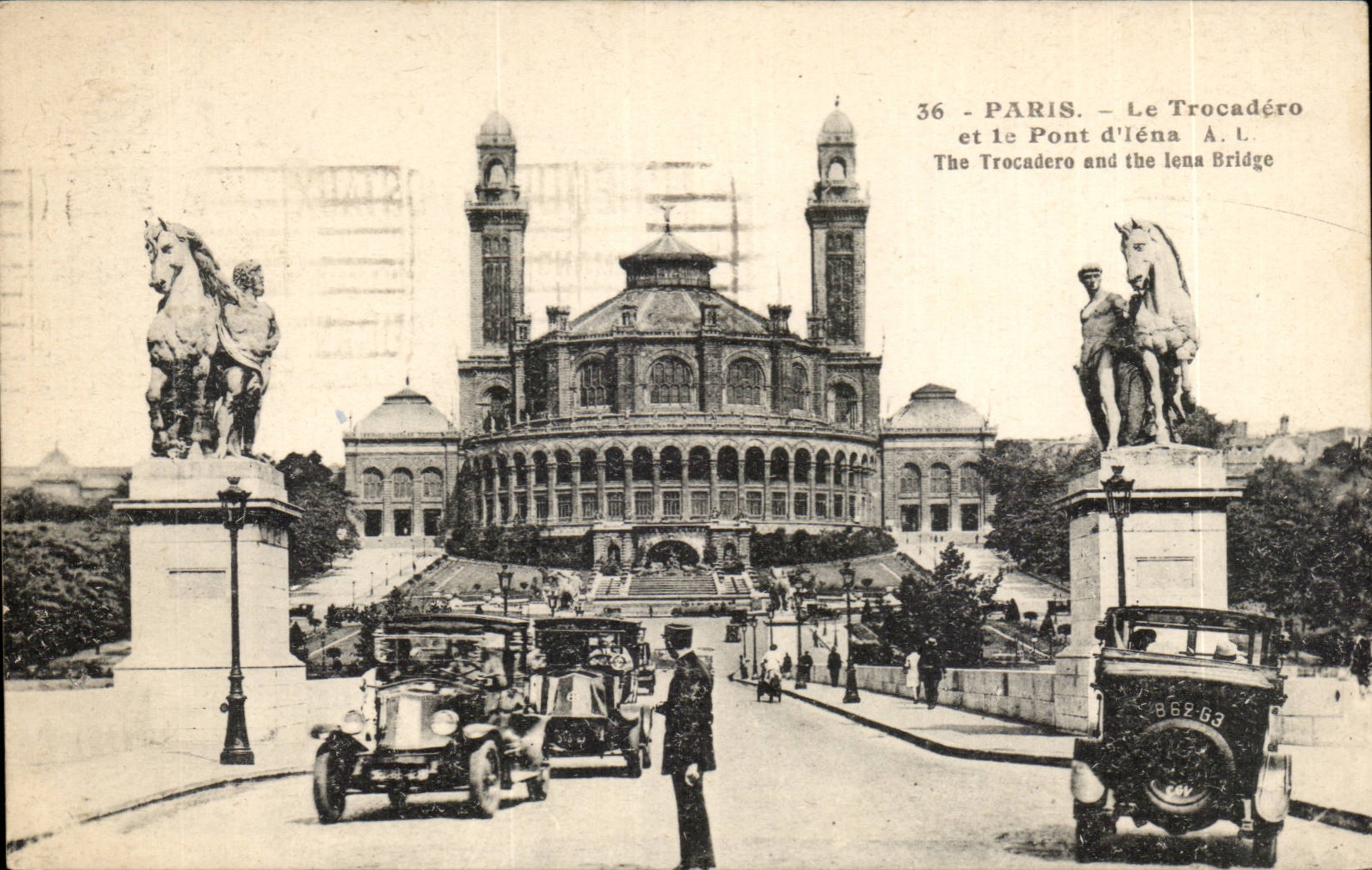 Paris CPA Trocadero and the bridge of iena