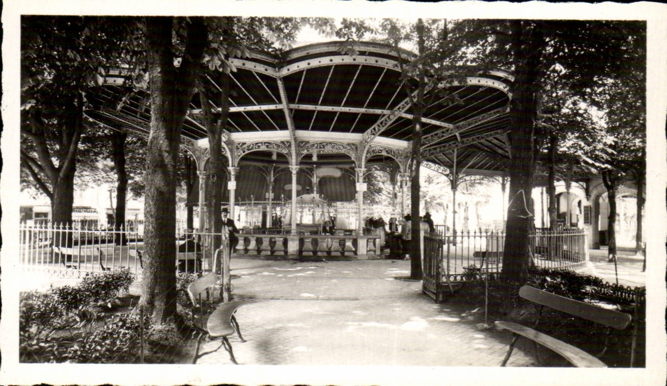 CPM Vichy la source de l'hopital