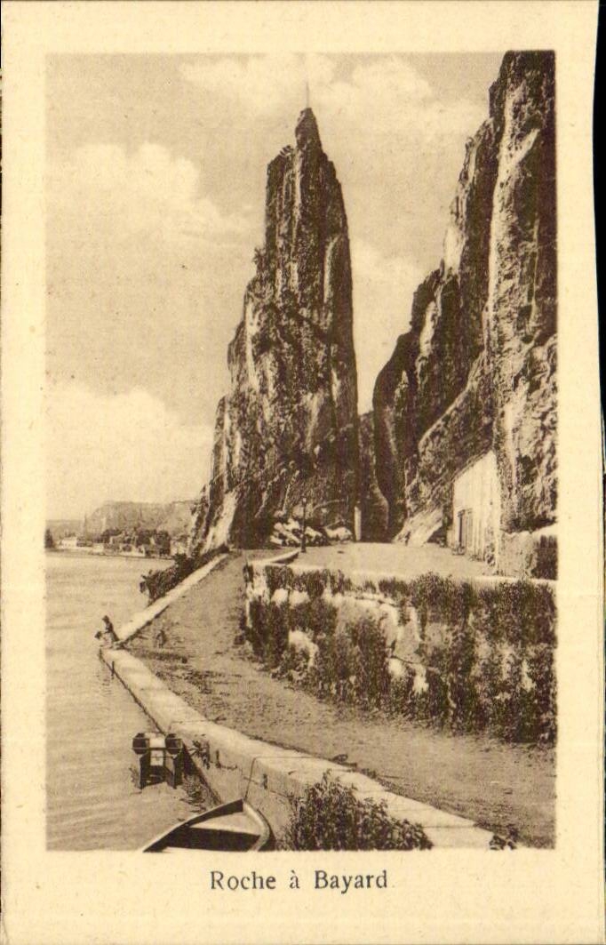 Dining CPA Roche has Bayard