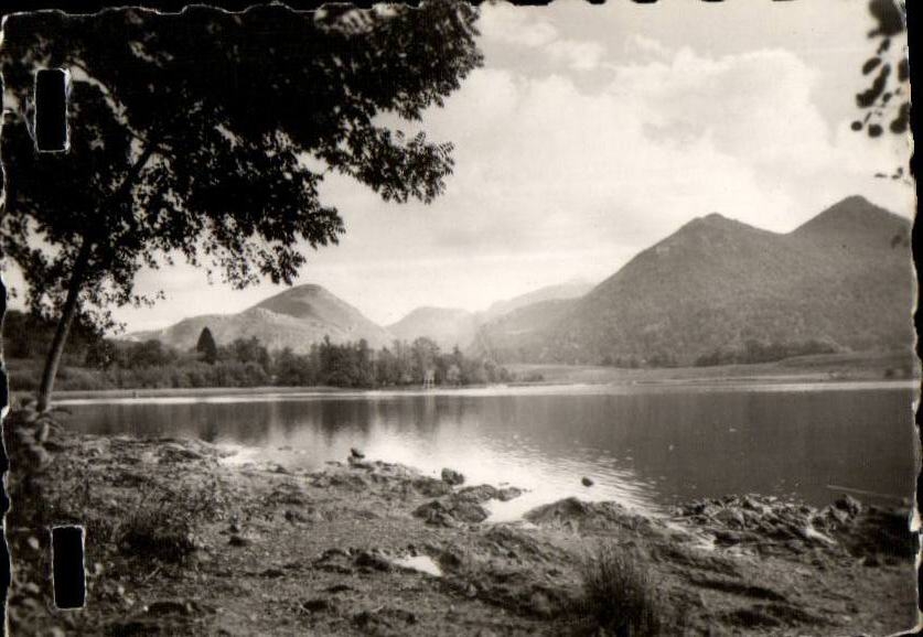 Lourdes MODERN CARD the lake