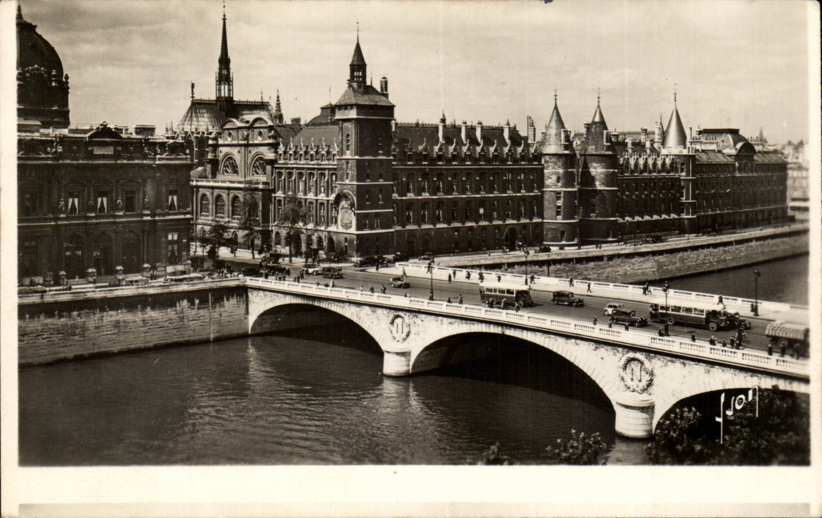 Paris CPA Palais de justice et pont au change
