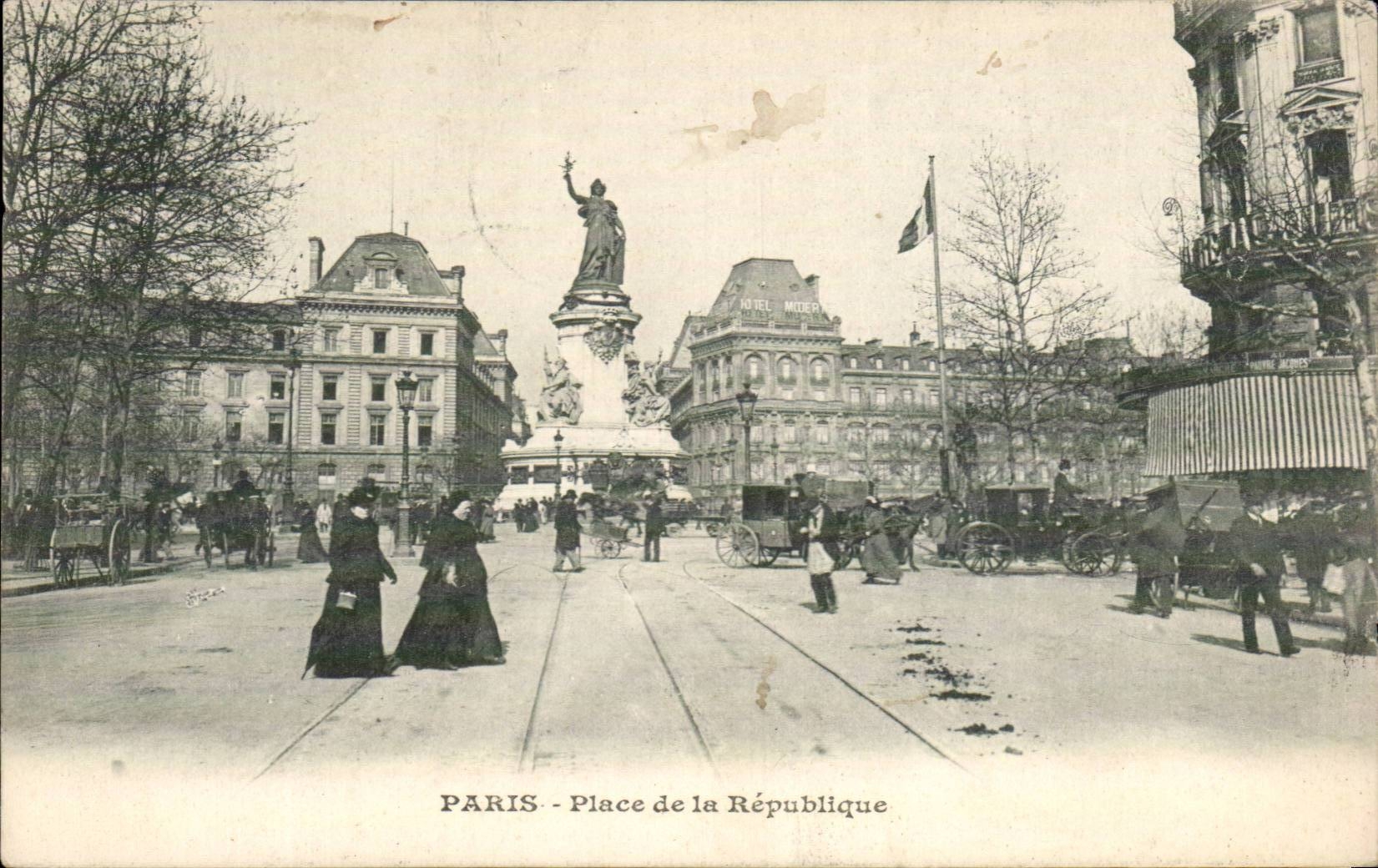 CPA Paris Places republic