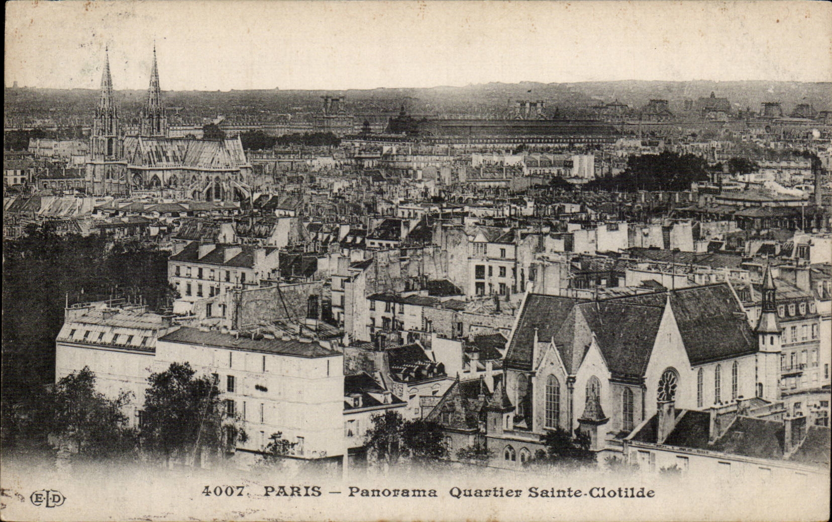 CPA Paris Panorama Quartier Sainte Clotilde