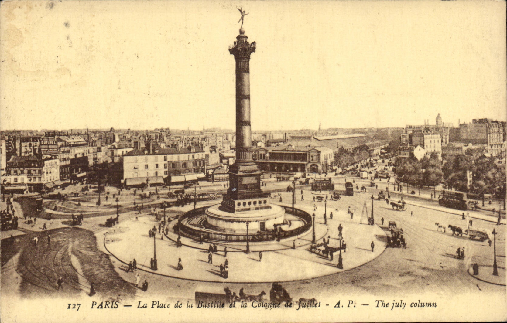 CPA Paris Places Bastille and the colonned E July