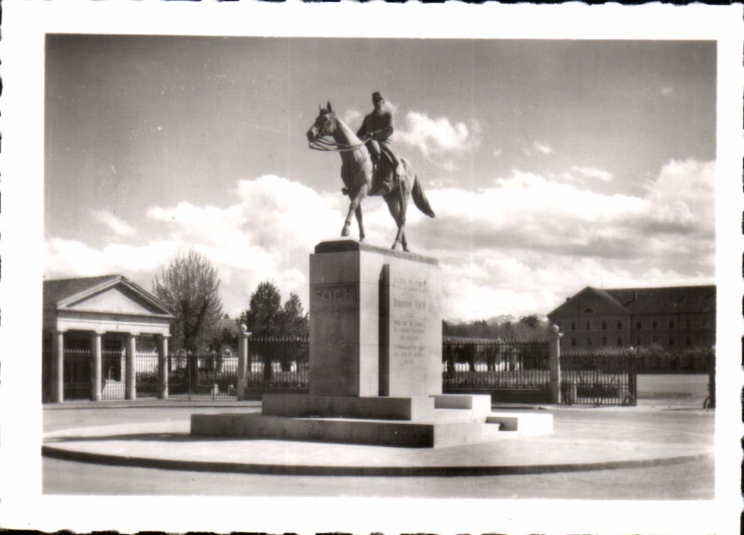 Tarbes CPSM Monument of the Foch Marshal