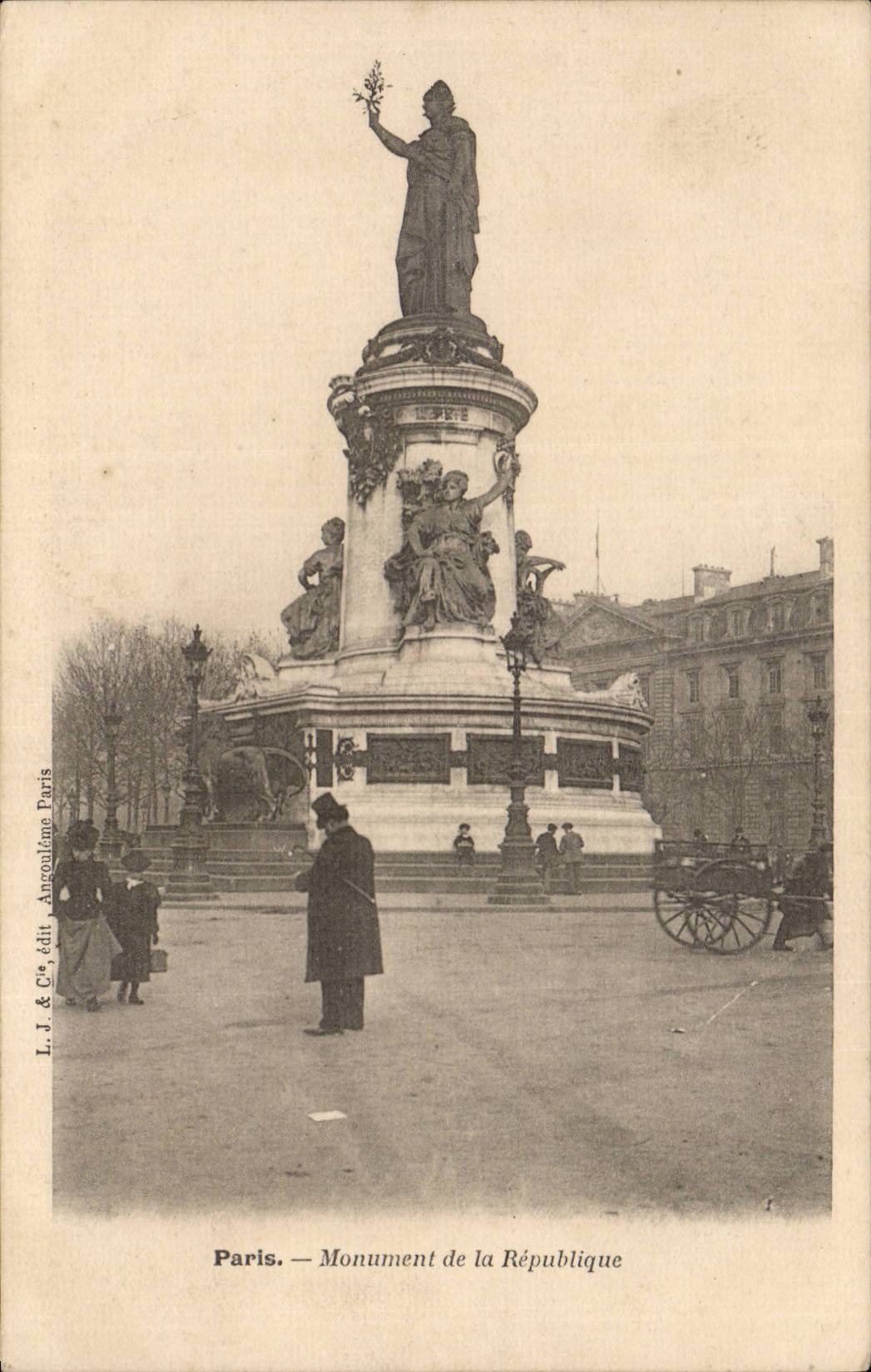 Paris CPA Monument of the Republic