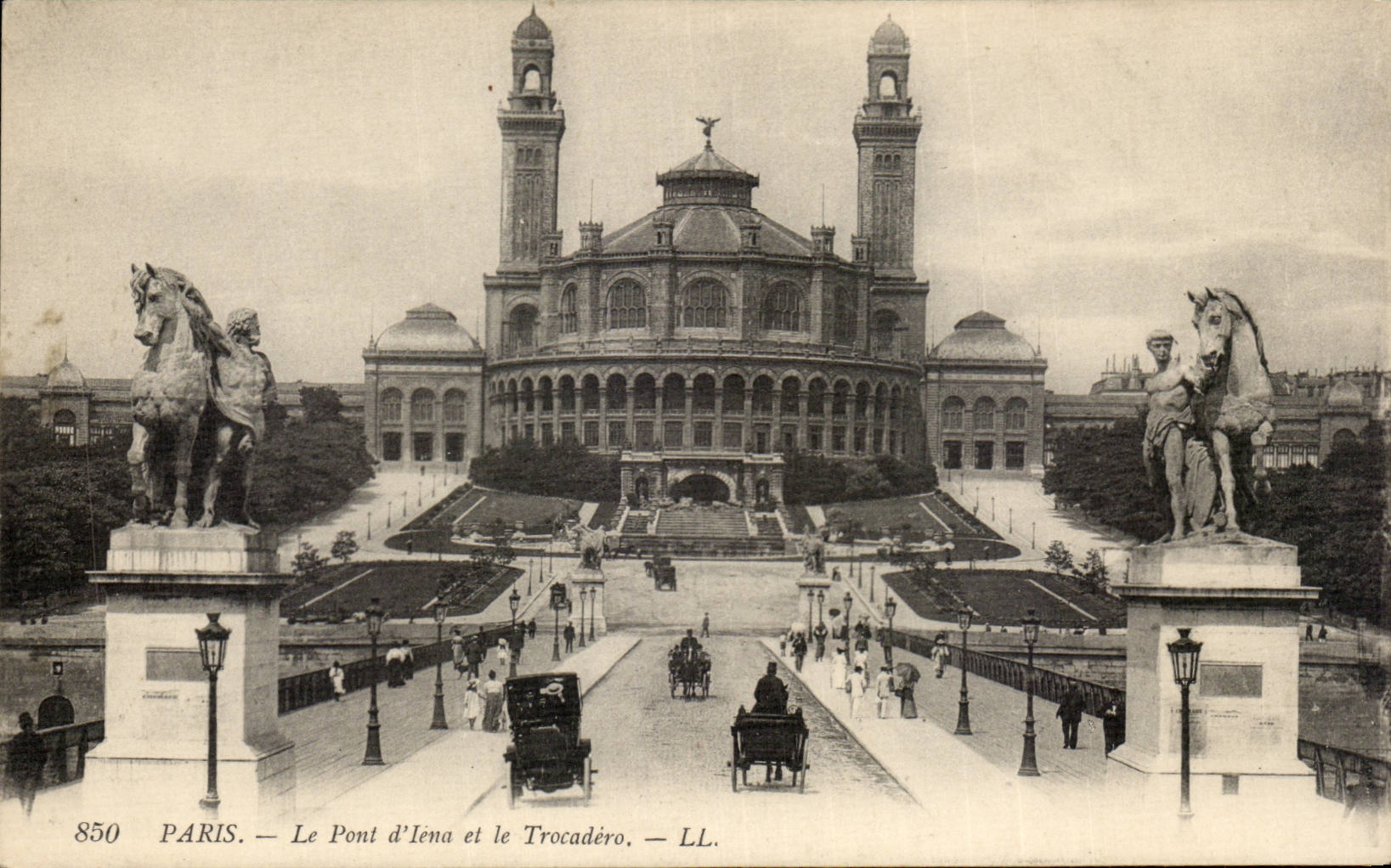 Paris CPA the bridge of iena and Trocadero