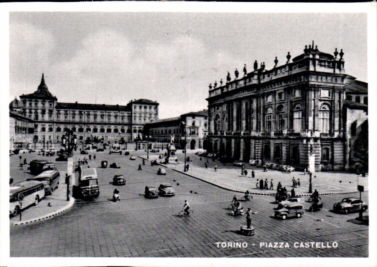 Italie italia Torino CPSM Piazza Castello