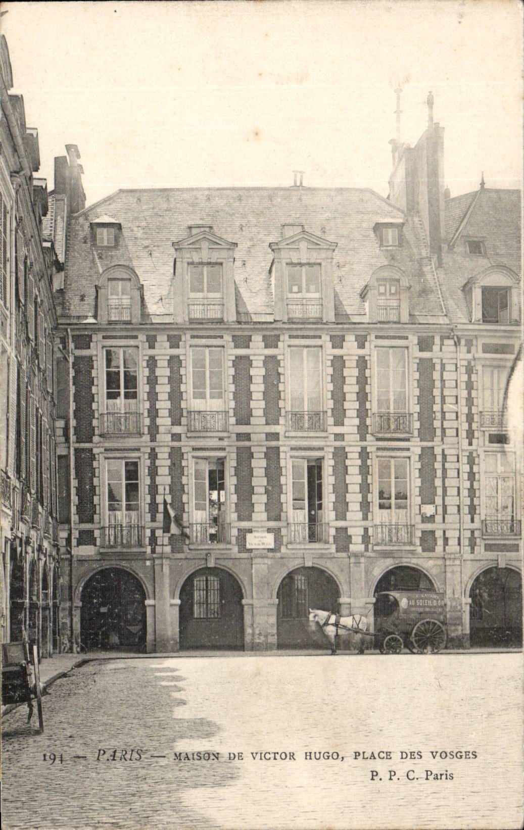 Paris CPA Maison de Victor Hugo Place des Vosges