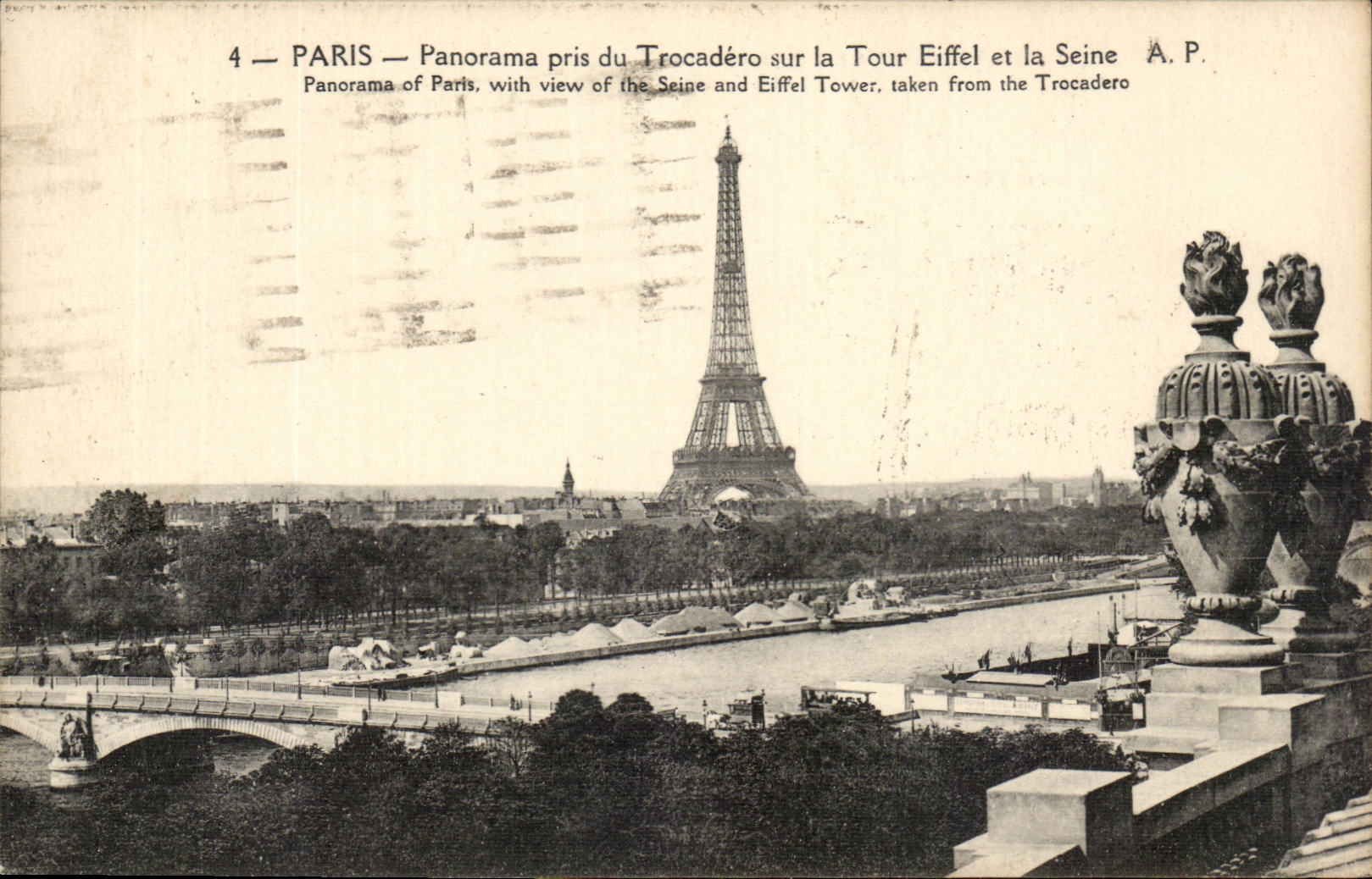 Paris CPA Panorama pris du Trocadero sur la Tour Eiffel et le Seine