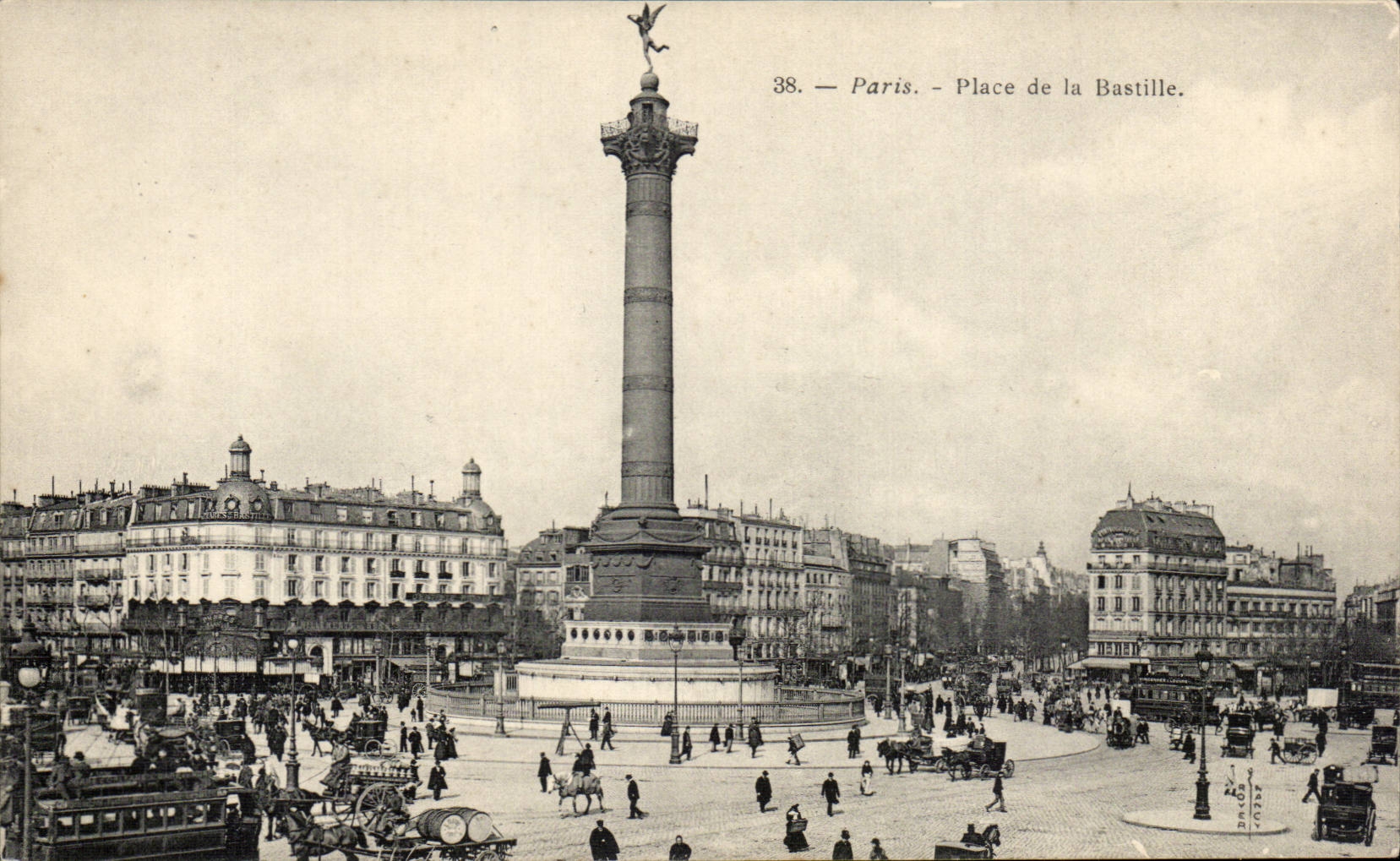 Paris CPA Places Bastille