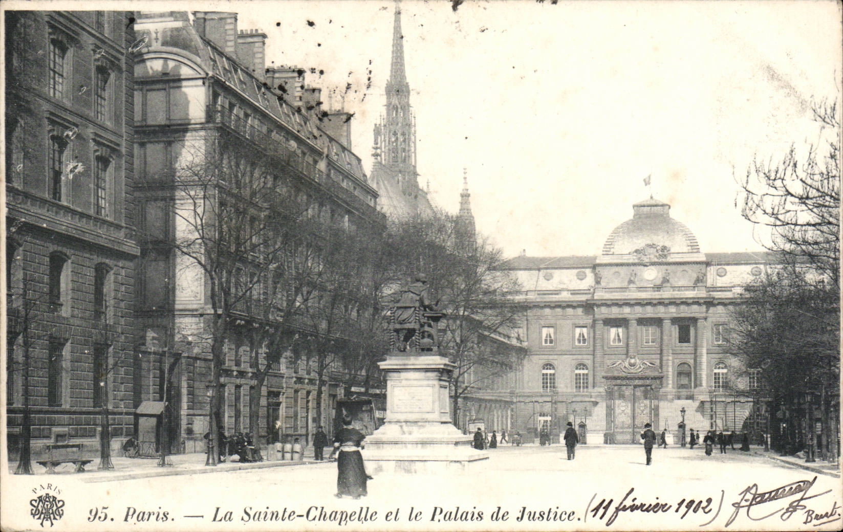 Paris CPA La Sainte Chapelle et le palais de justice