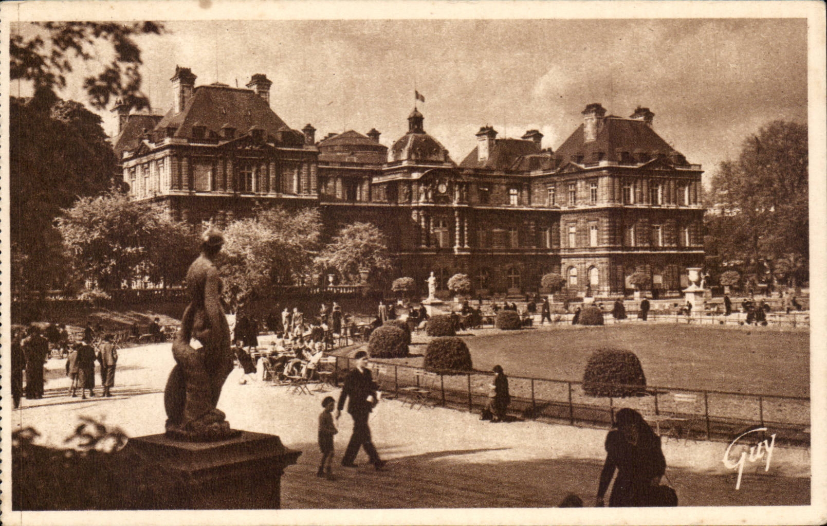 Paris CPA Garden and palate of Luxembourg