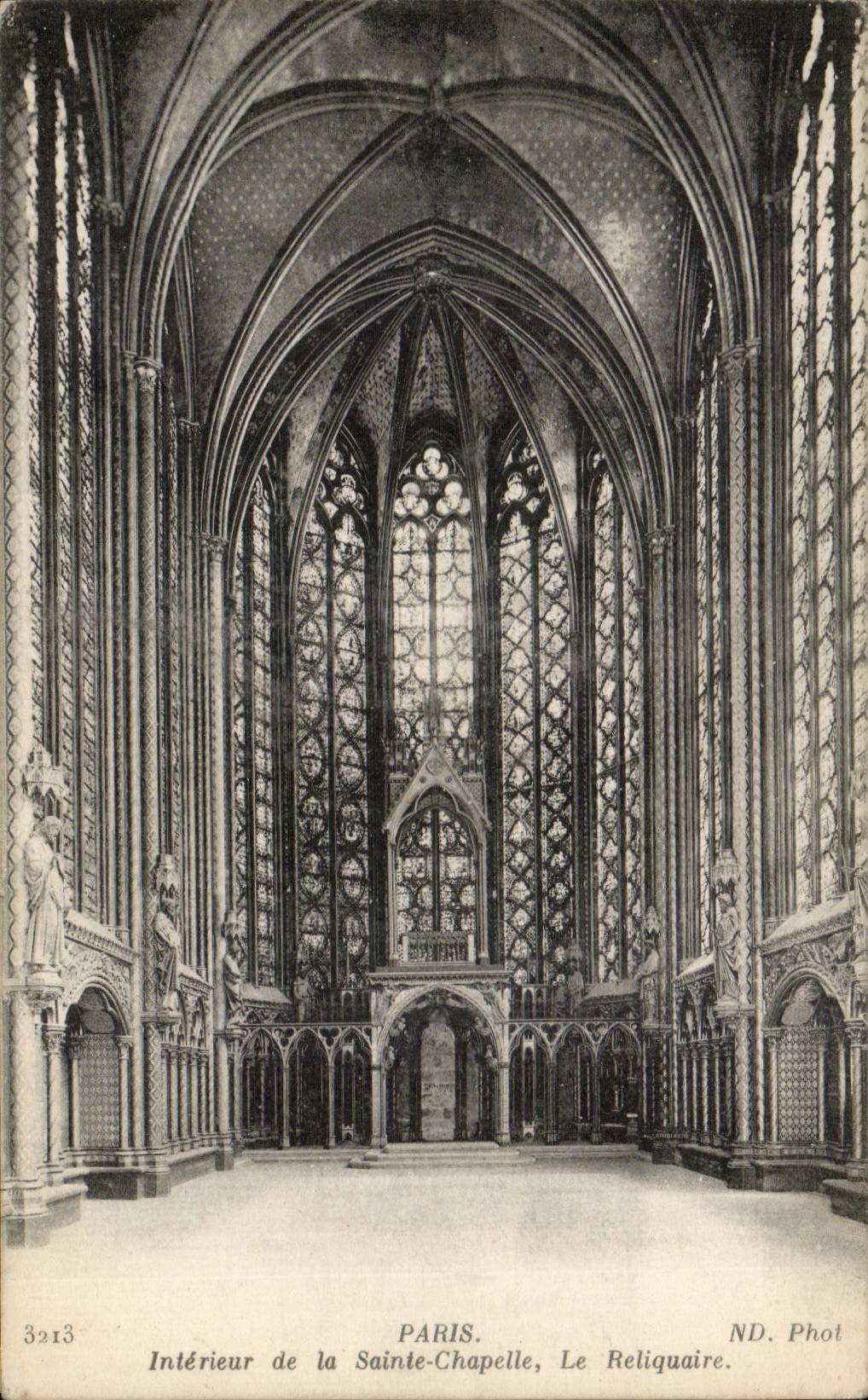 Paris CPA Interieur de la Sainte Chapelle le reliquaire