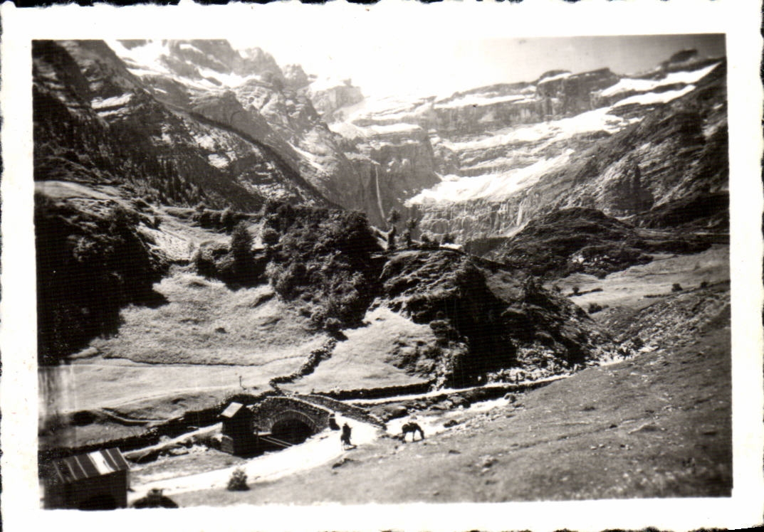 CPSM the circus of Gavarnie and the Nadou bridge