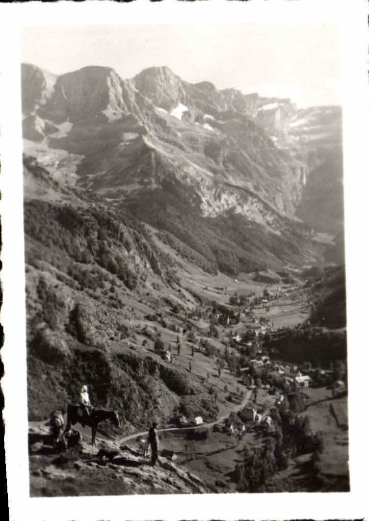 CPSM Gavarnie the village and the circus