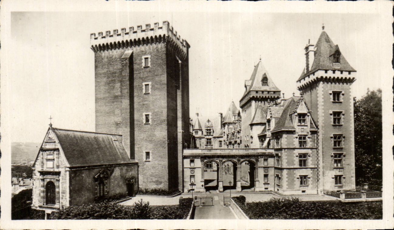 CPSM Pau der Schlossunterhalt und -front ist