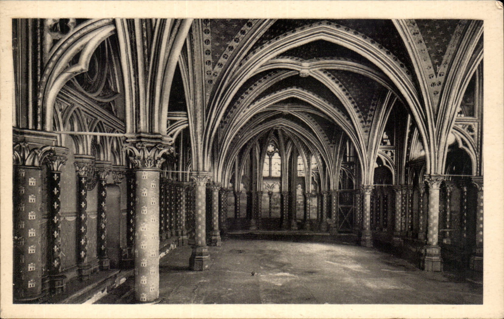 Paris CPA La Sainte Chapelle 