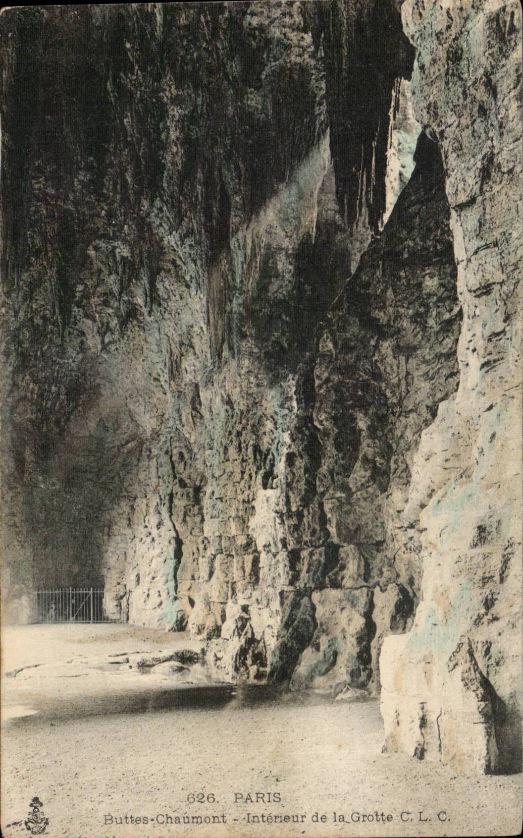 Paris CPA Interior Chaumont Hillocks of the cave